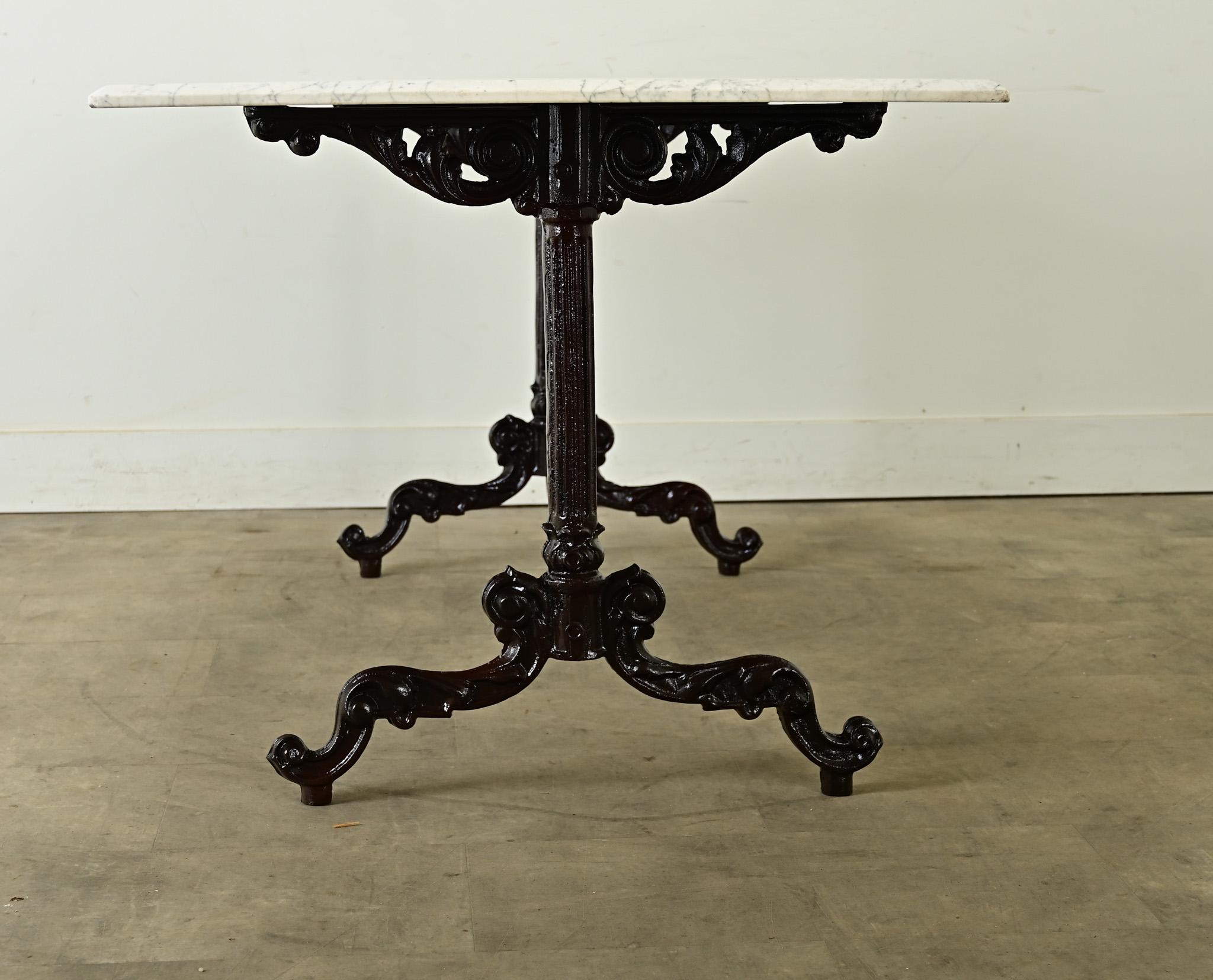 Table à manger d'extérieur en fer et marbre français 9