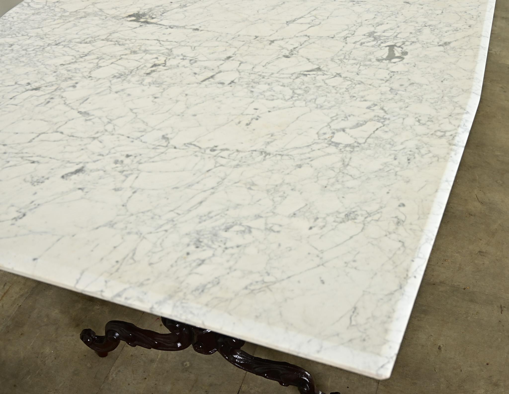 Fer Table à manger d'extérieur en fer et marbre français