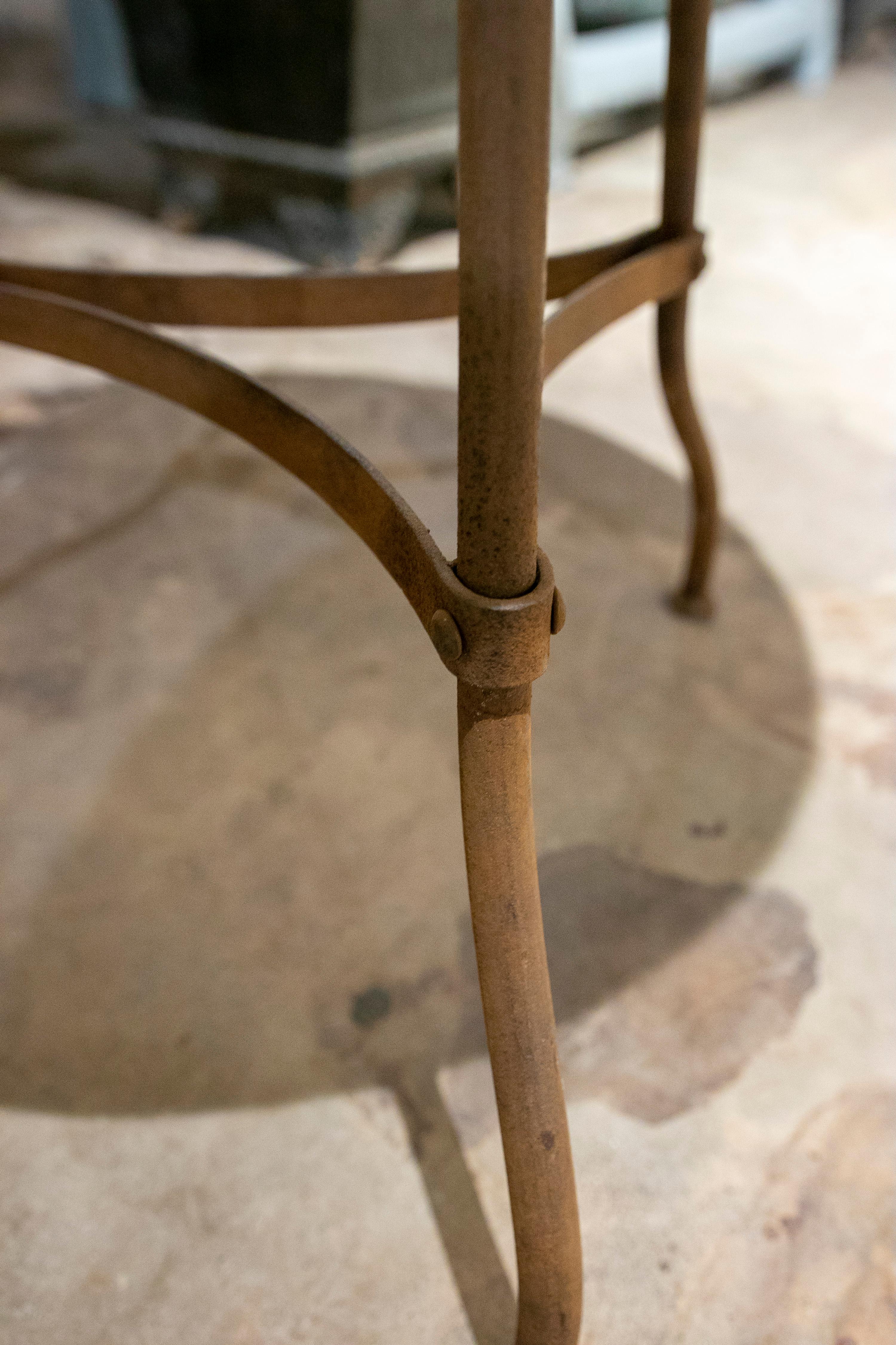 French Iron Table with Round Top and Three Legs for the Garden For Sale 3