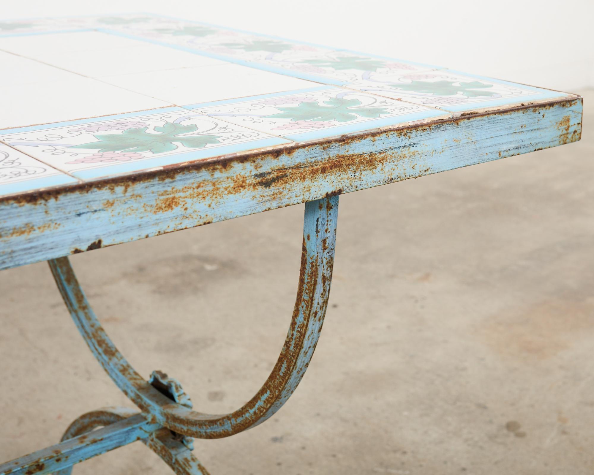 Table de salle à manger de jardin Curule à plateau en fer français en vente 3