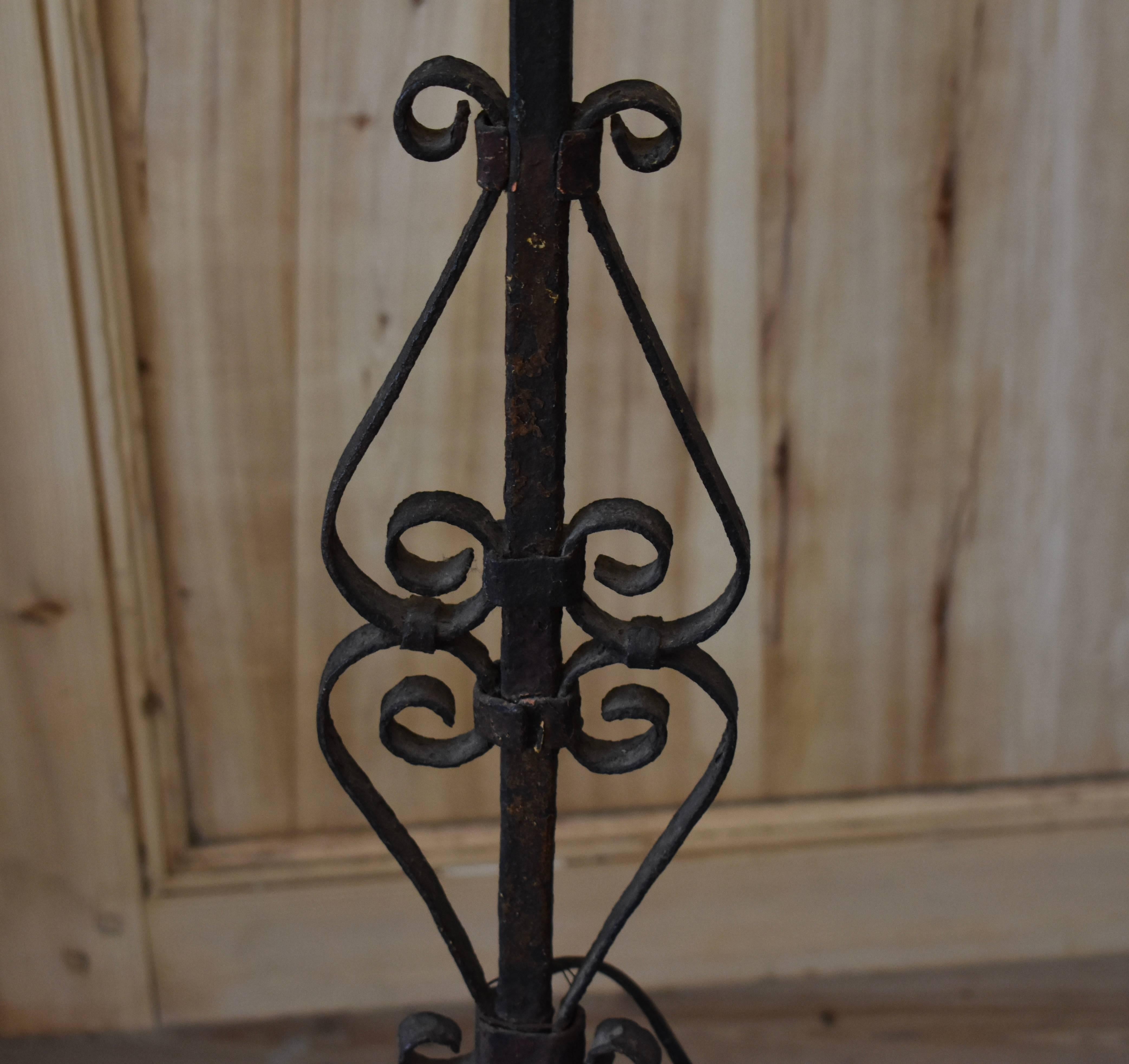 French Iron Torchiere Floor Lamp In Good Condition For Sale In Encinitas, CA