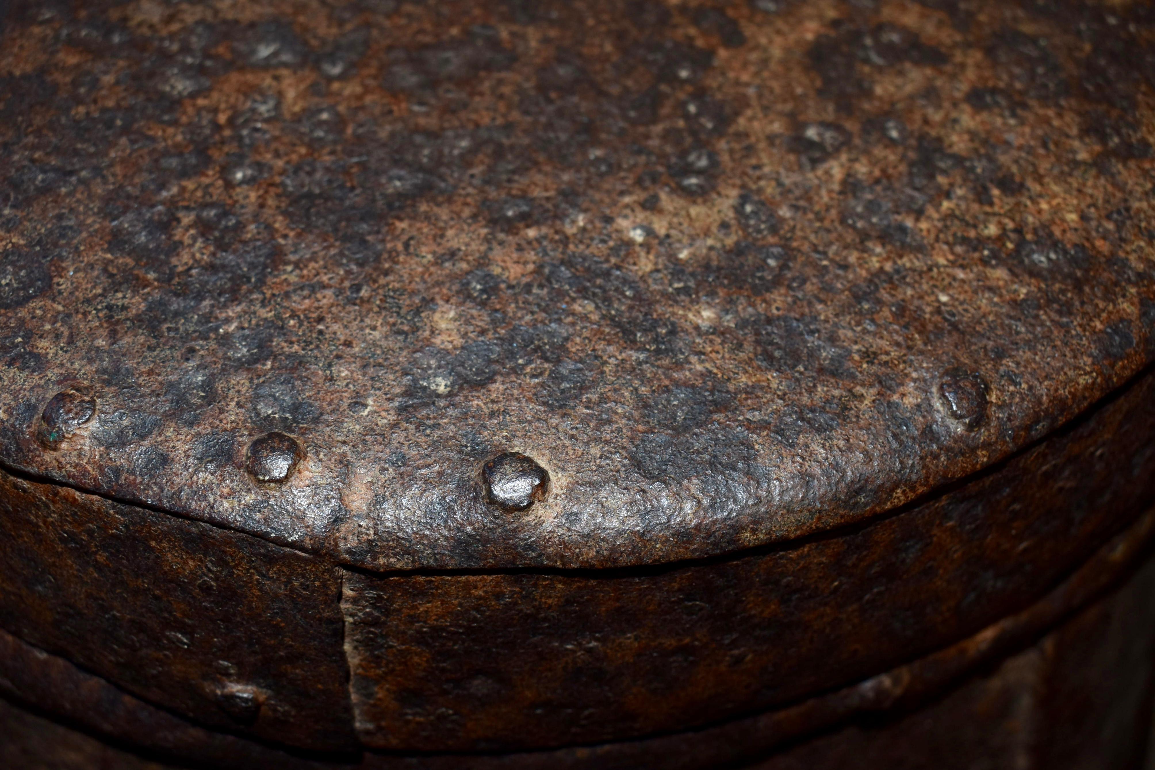 French Iron Vessel with Lid, circa 1870 For Sale 3