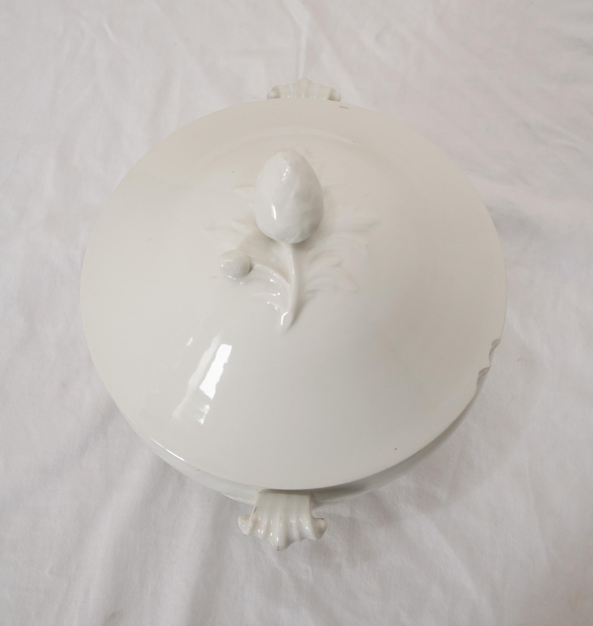 French Ironstone Lidded Tureen In Good Condition For Sale In Baton Rouge, LA
