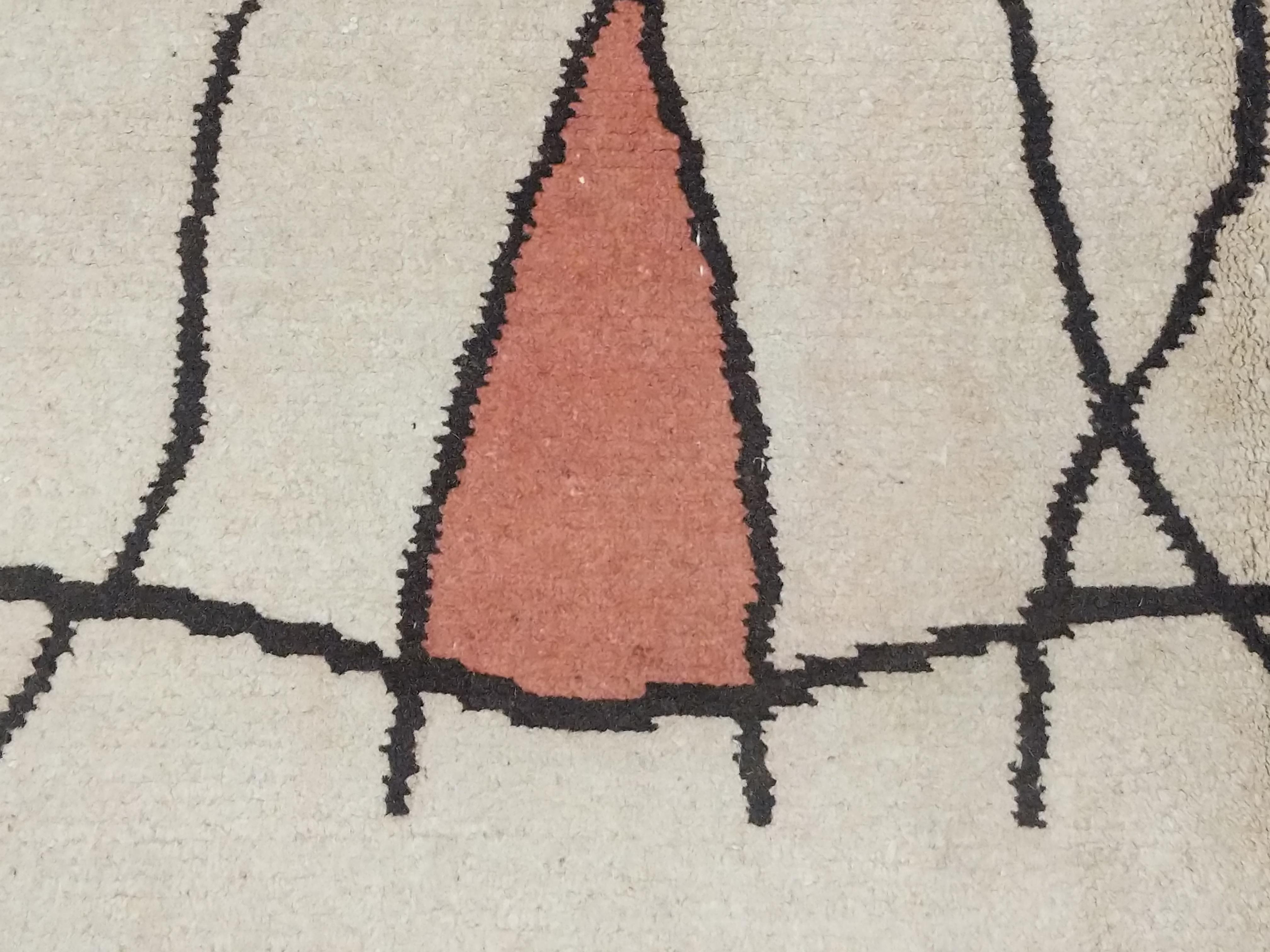 Französischer elfenbeinfarbener abstrakter modernistischer Art-Déco-Teppich im Zustand „Gut“ im Angebot in Milan, IT