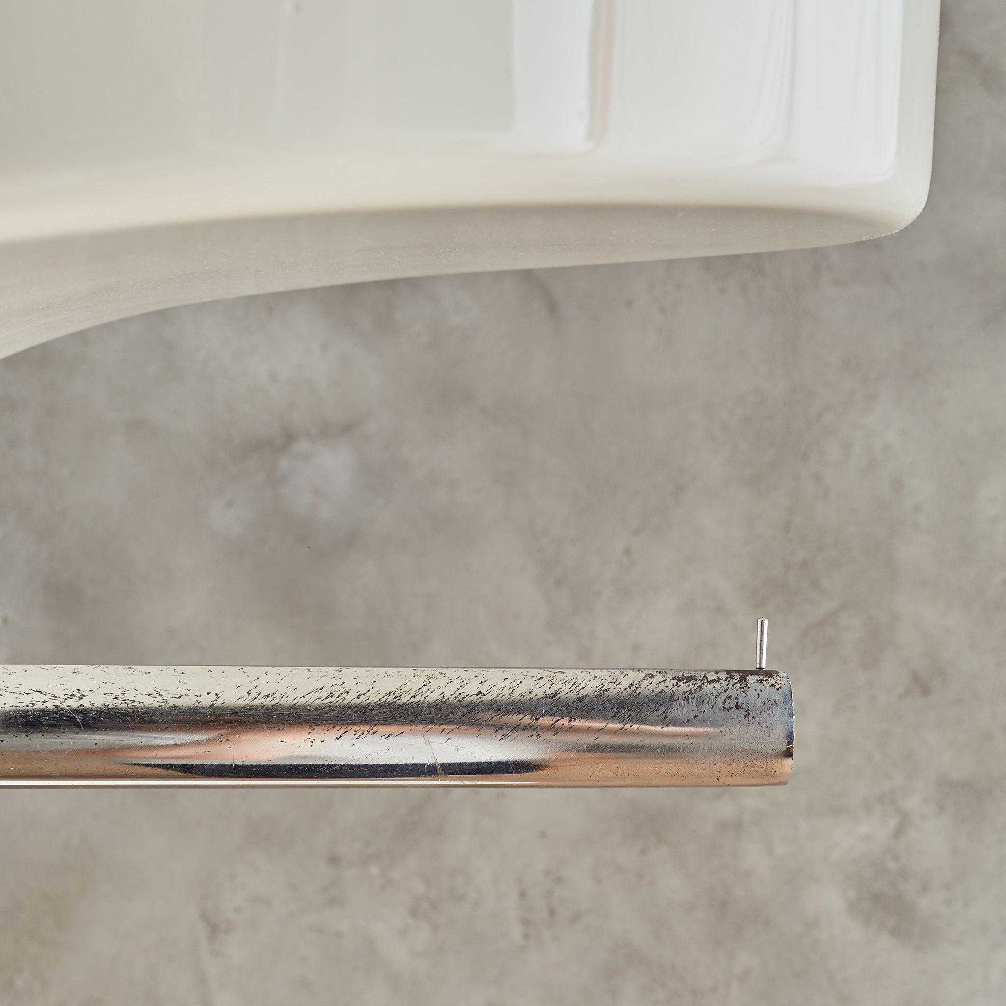 French Ivory Fiberglass Coat Rack by Valerique Douebrovinskes, 1973 Cromo en venta