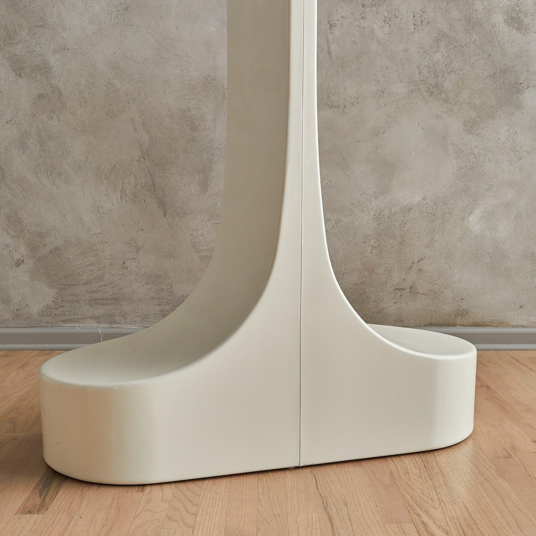French Ivory Fiberglass Coat Rack by Valerique Douebrovinskes, 1973 en venta 1