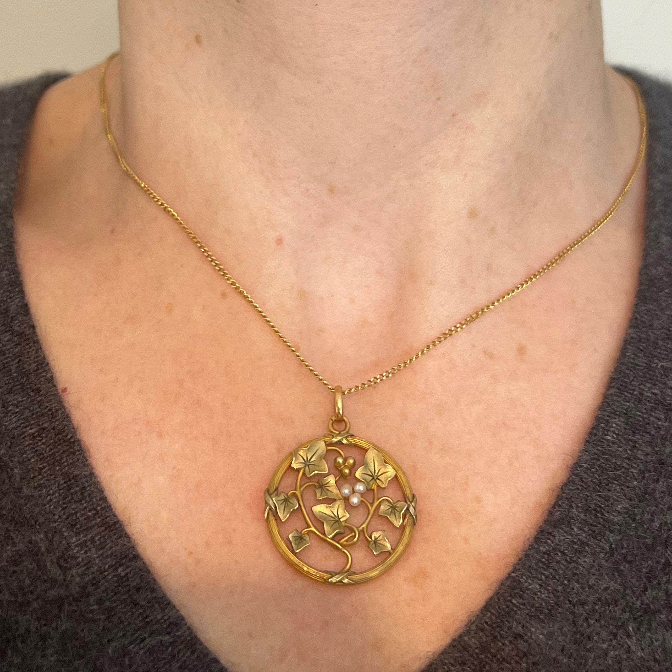 Pendentif en or jaune rose blanc 18K avec breloque en perles de rocaille French Ivy Leaves Rolle Bon état - En vente à London, GB