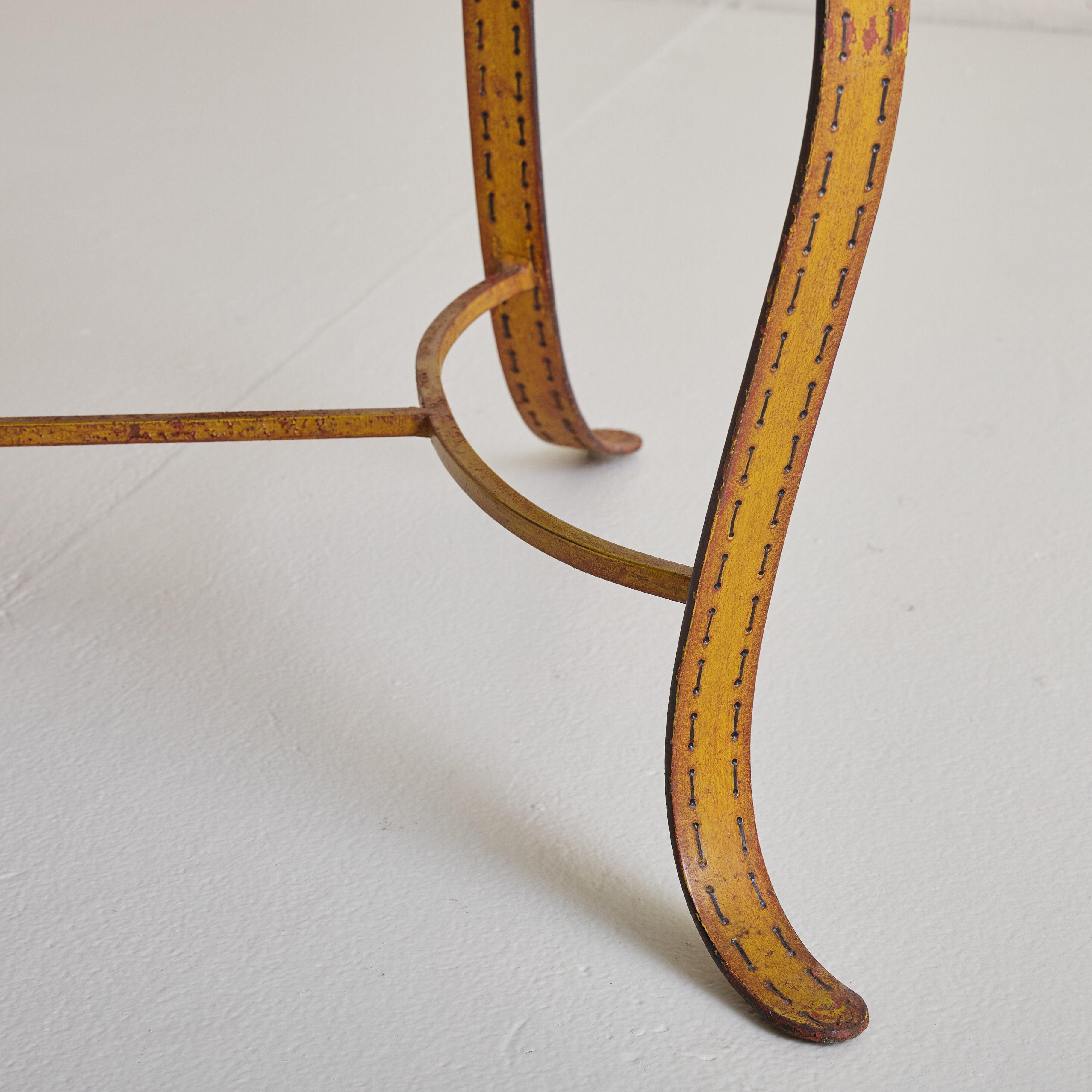 Chaise d'appoint française de style Jacques Adnet en fer et cuir, années 1960 - 3 disponibles en vente 1