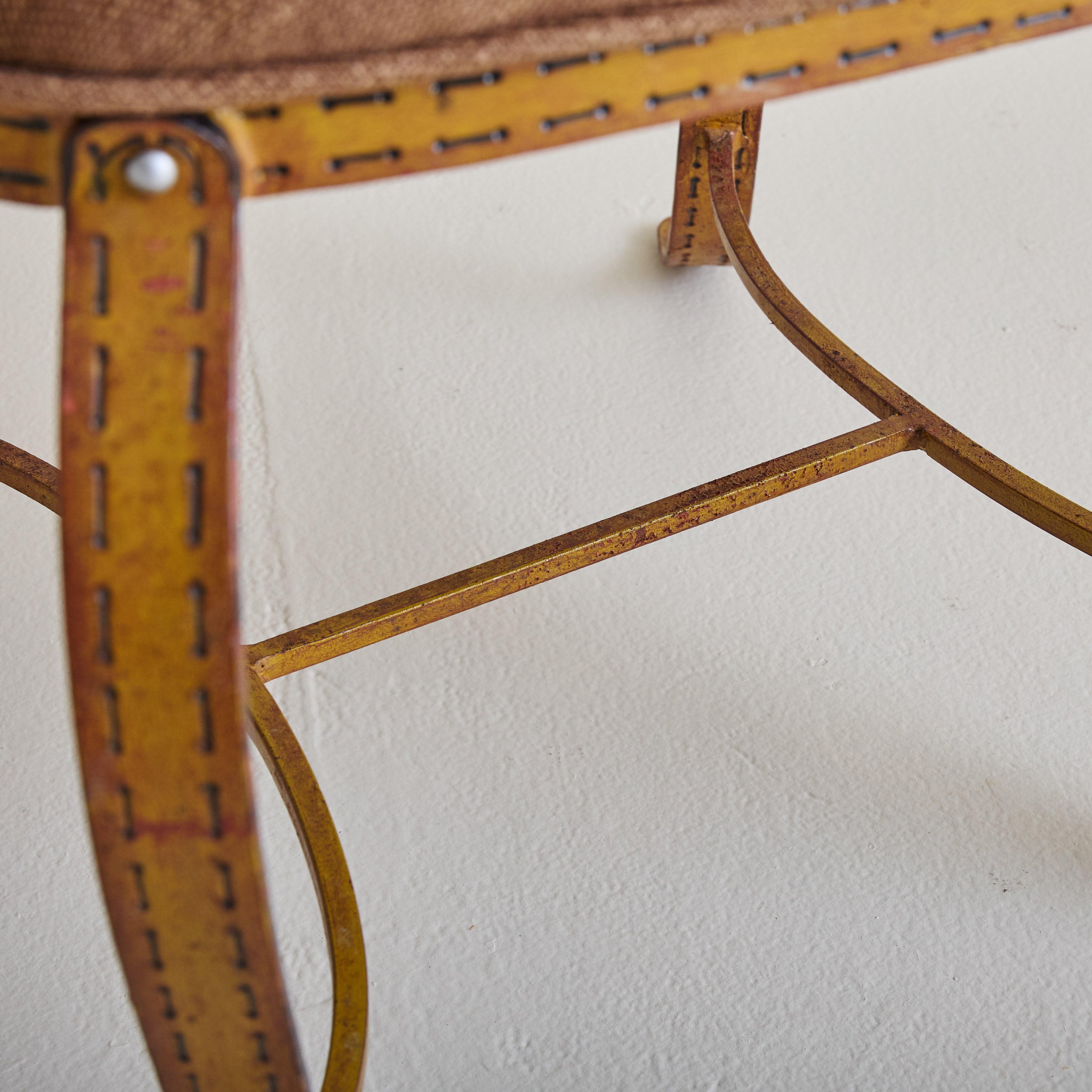 Chaise d'appoint française de style Jacques Adnet en fer et cuir, années 1960 - 3 disponibles en vente 2