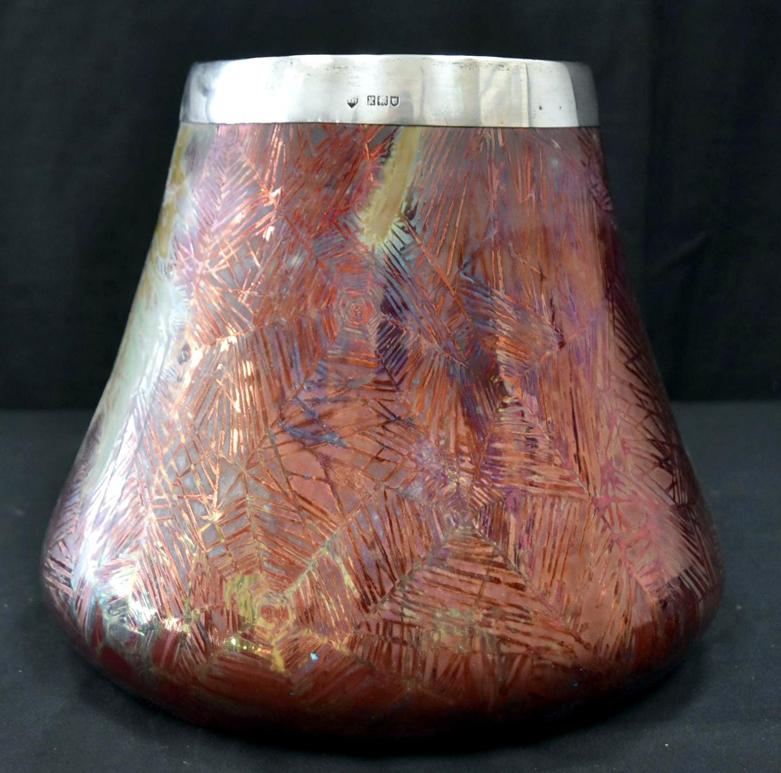 Francese Vaso giapponese francese Art Nouveau in ceramica lustrale A. Clement Massier in vendita