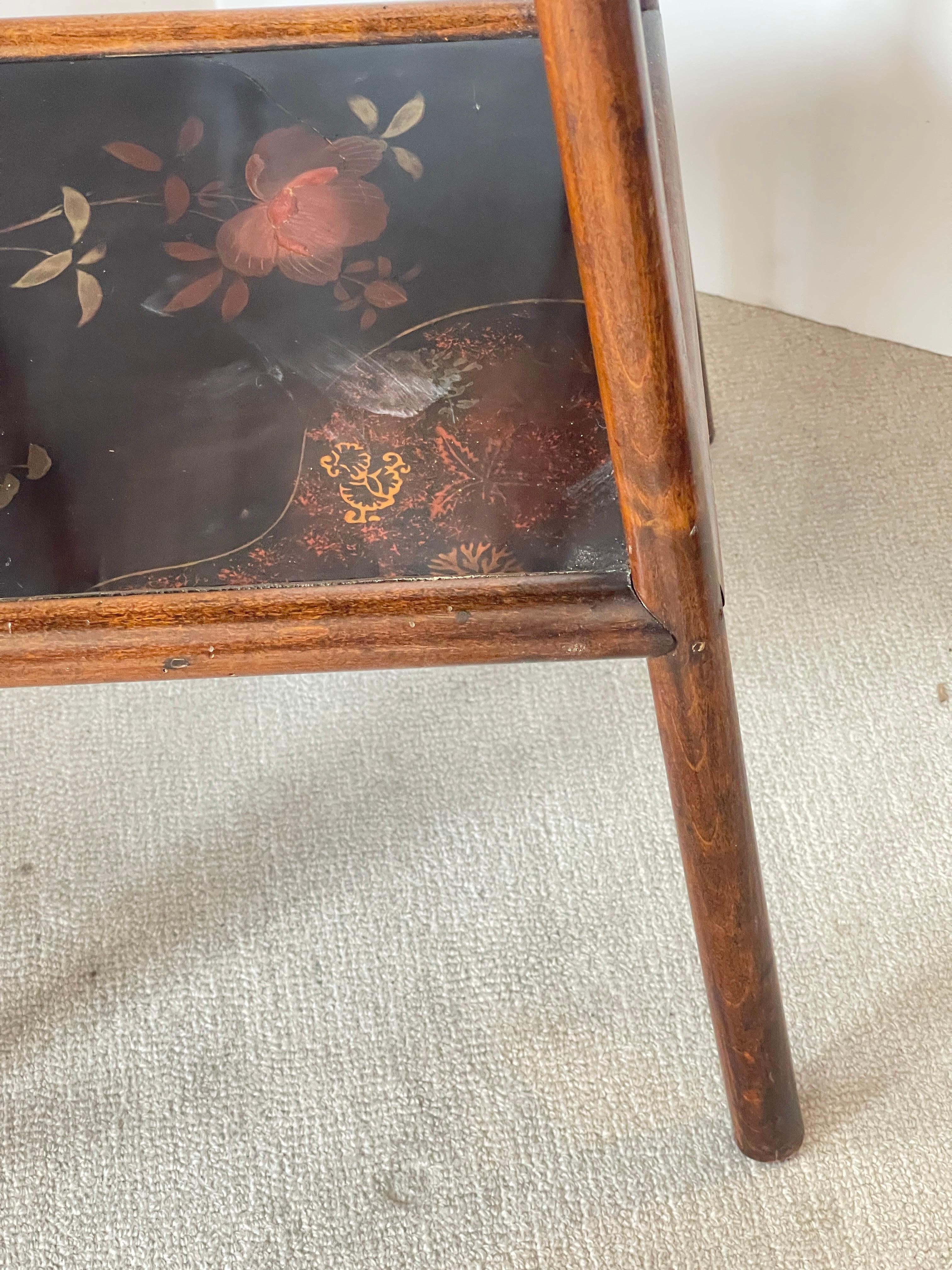 Octogone en bambou et laque du Japonisme français  Table d'appoint, 1880. en vente 8