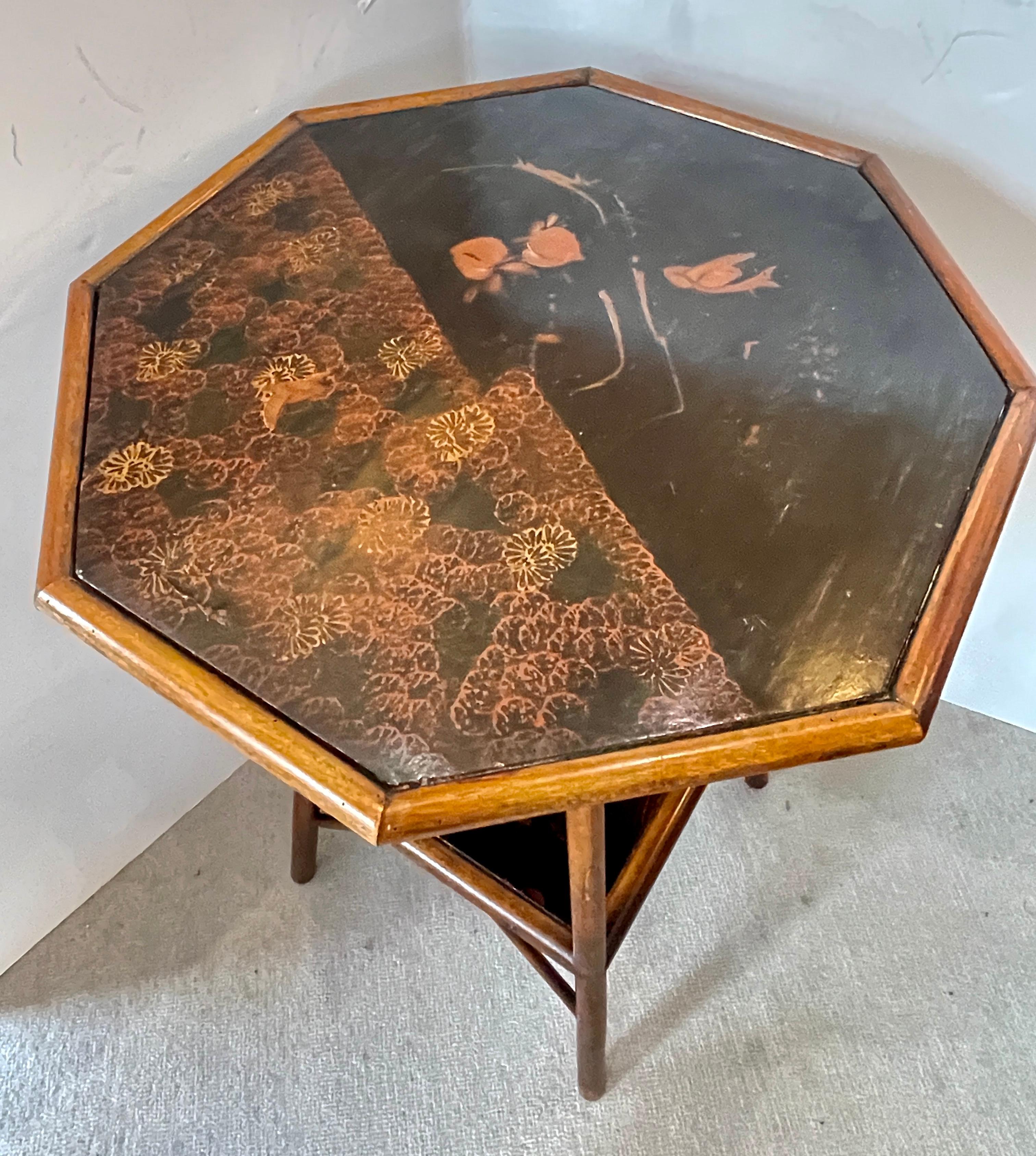 Bambou Octogone en bambou et laque du Japonisme français  Table d'appoint, 1880. en vente