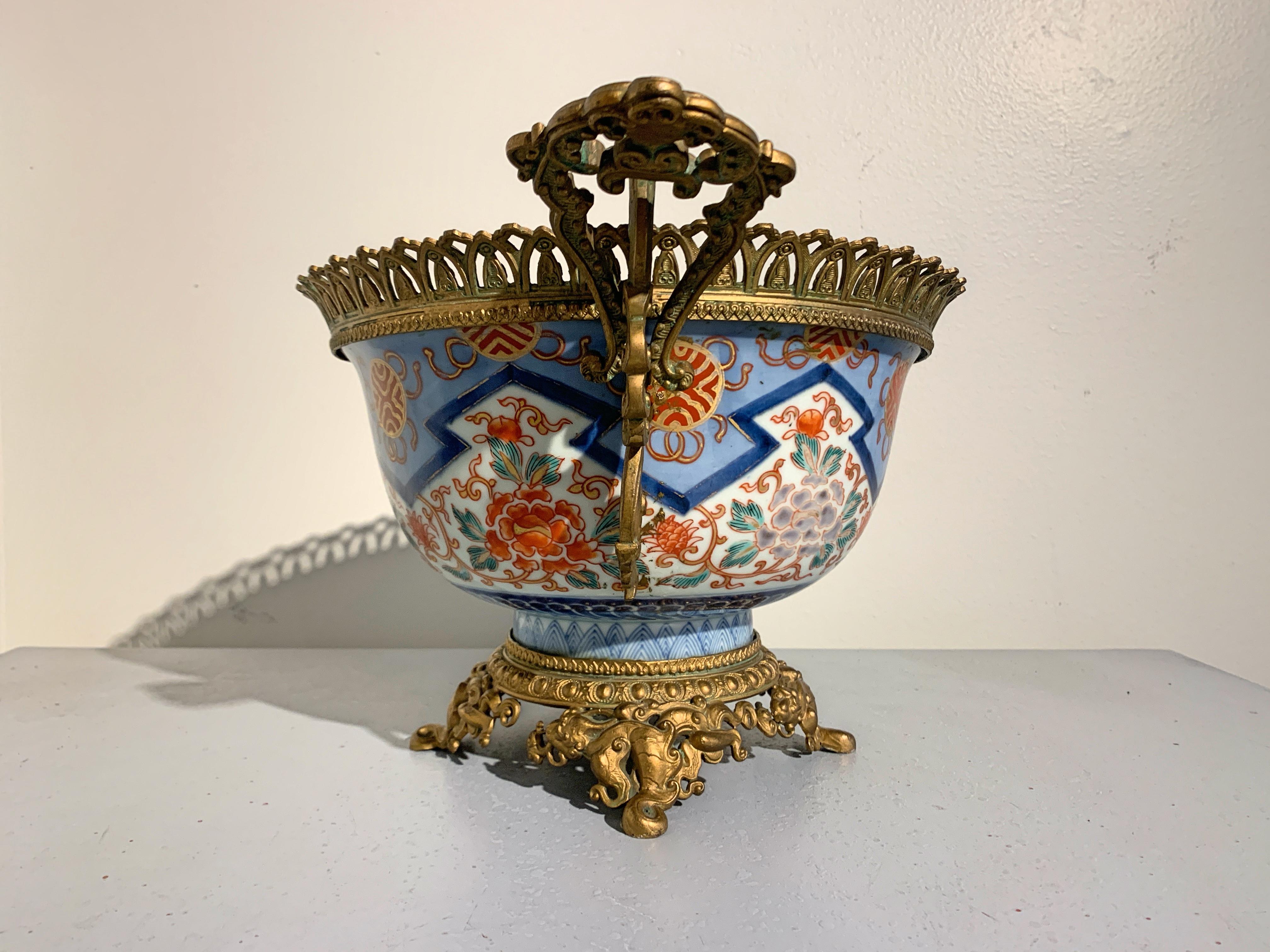 Japonisme Japanese Imari Bowl Centerpiece with French Ormolu Mounts, circa 1900 For Sale