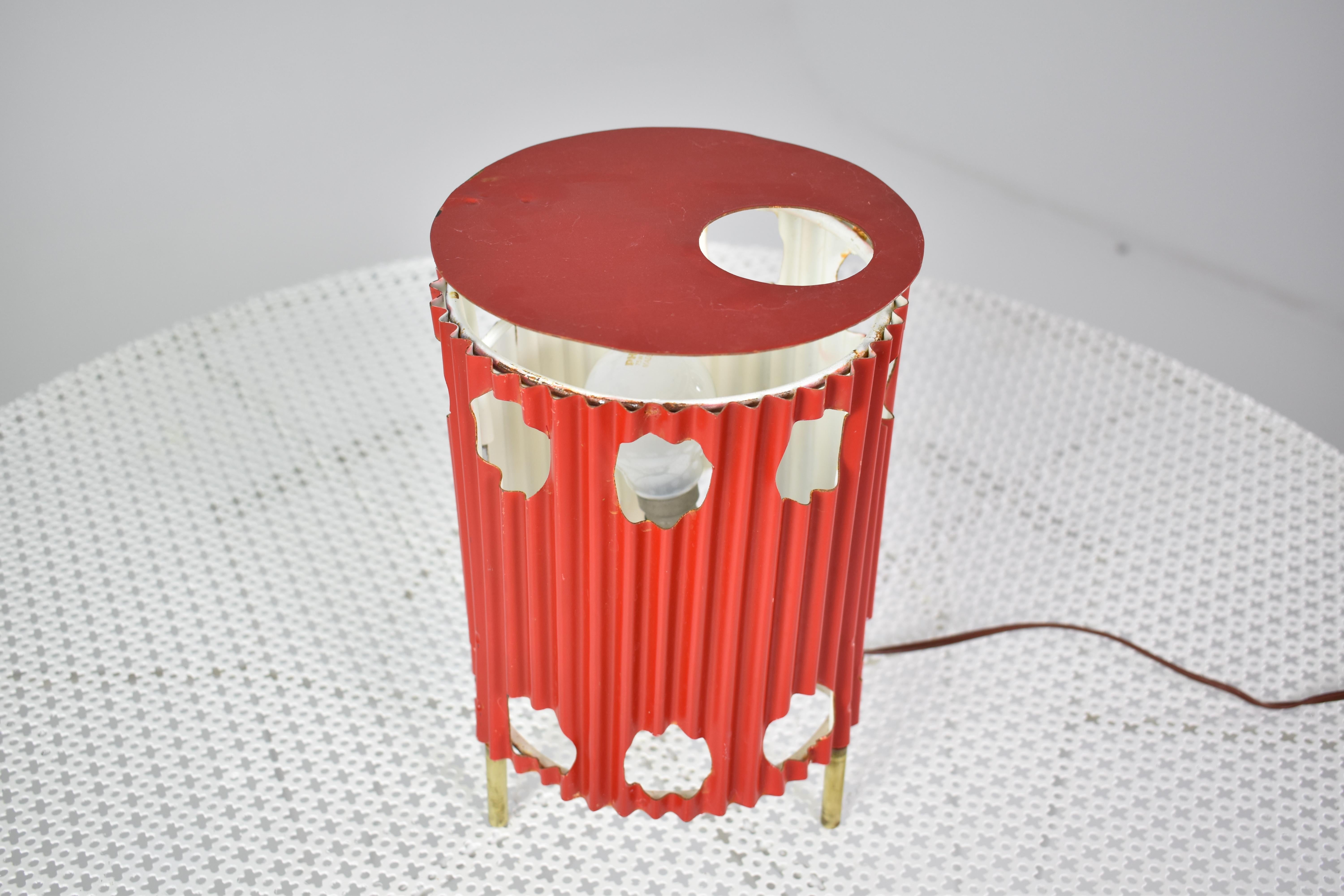 French 'Java' Red Table Lamp by Mathieu Matégot, 1953s In Good Condition For Sale In Paris, FR