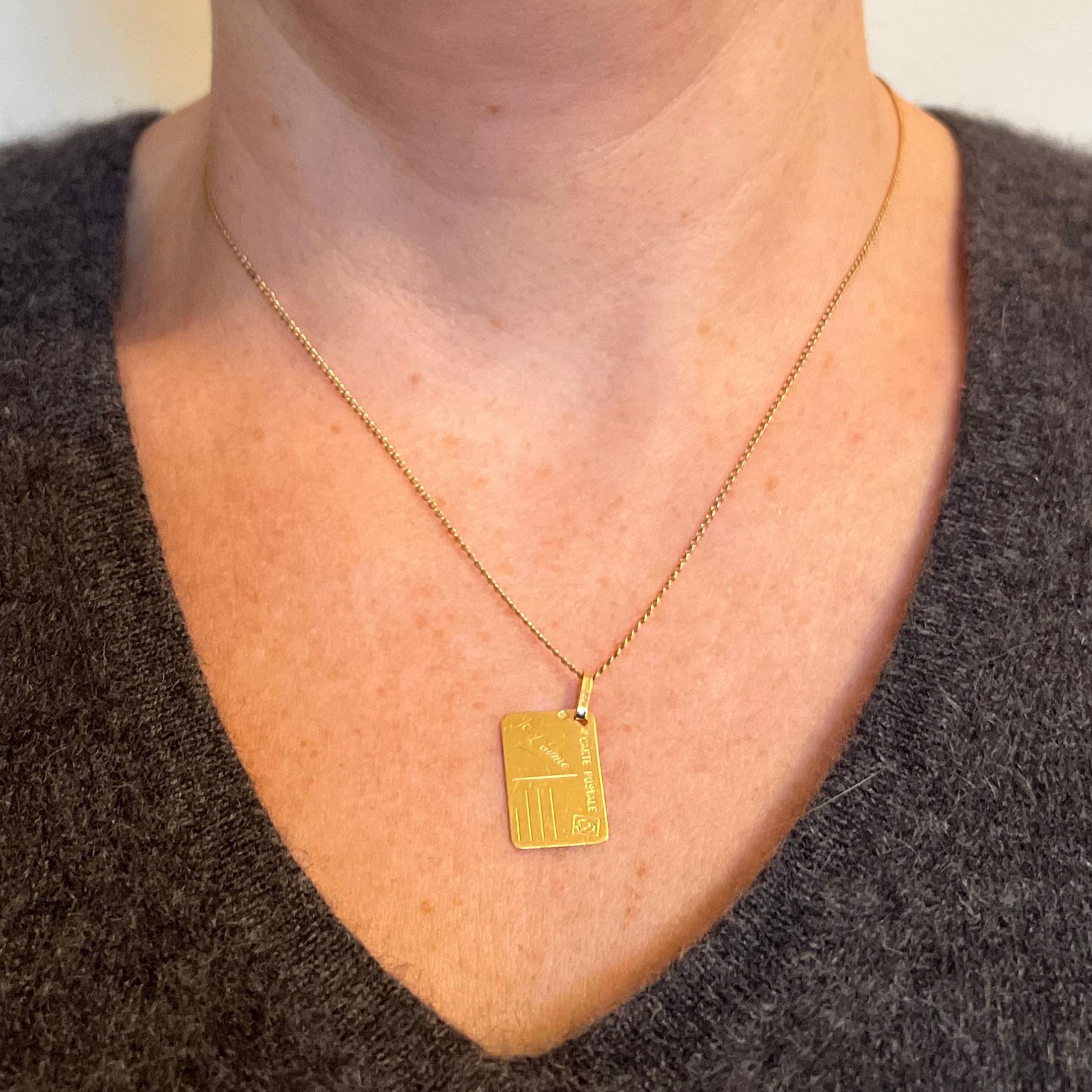 French Je T'aime Postcard 18K Yellow Gold Love Charm Pendant In Good Condition For Sale In London, GB
