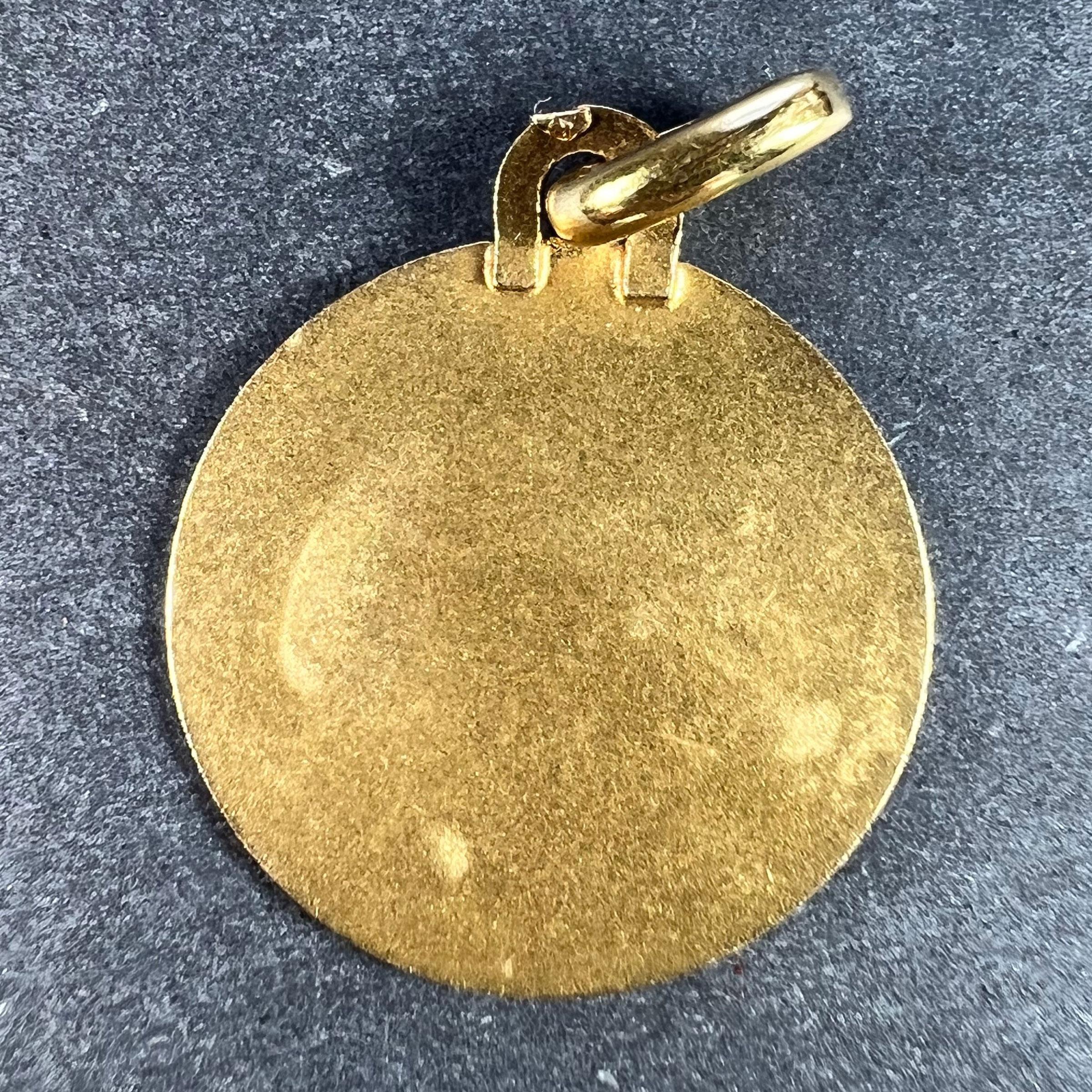 Pendentif médaille en or jaune 18K avec couronne d'épines de Jésus-Christ français Bon état - En vente à London, GB