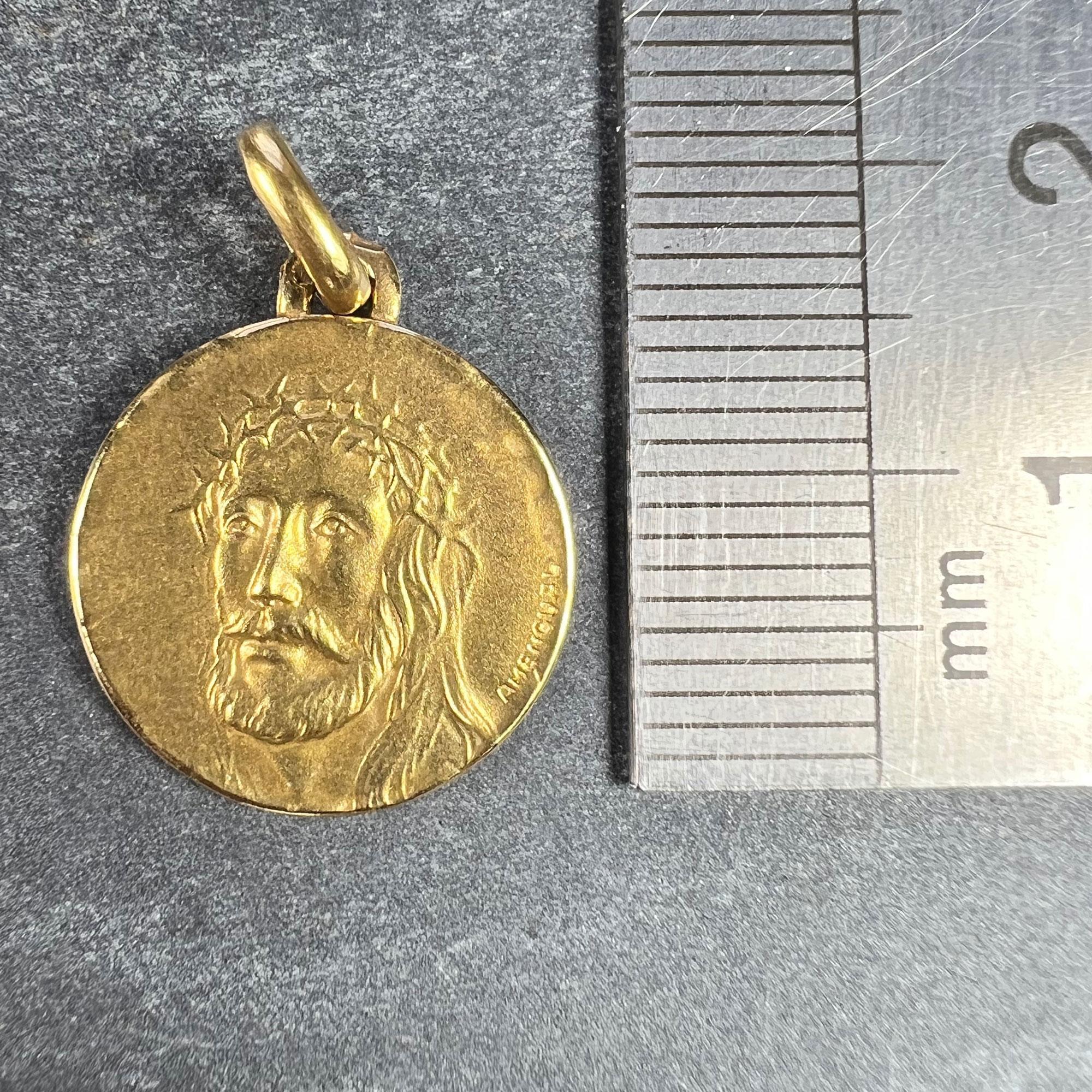 Pendentif médaille en or jaune 18K avec couronne d'épines de Jésus-Christ français en vente 5