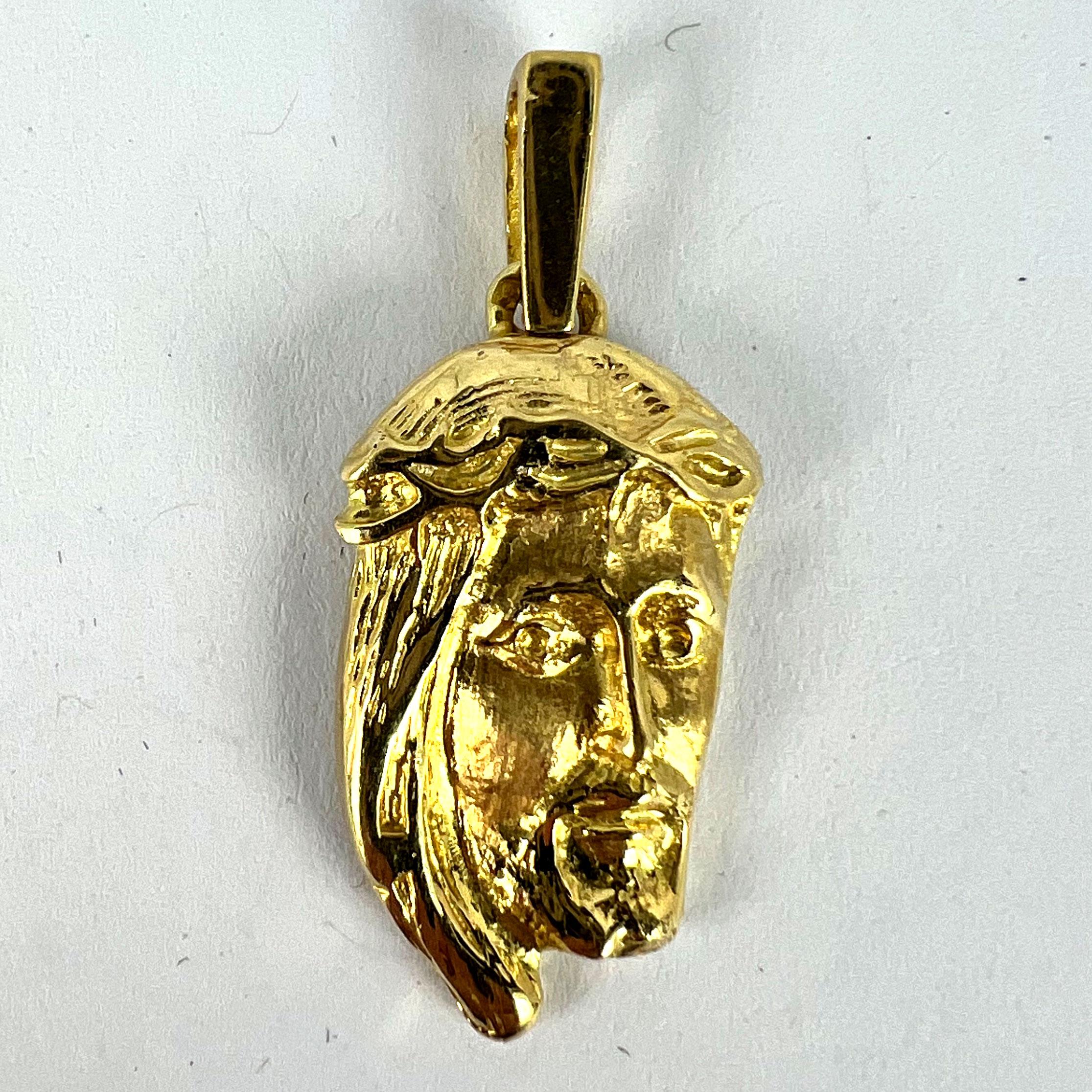 French Jesus Christ Crown of Thorns  18K Yellow Gold Medal Pendant For Sale 7