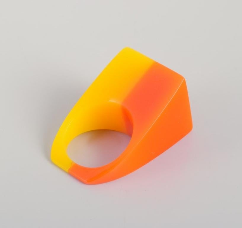 Women's French jewelry artist. Five designer rings in plastic. 1960s/70s For Sale