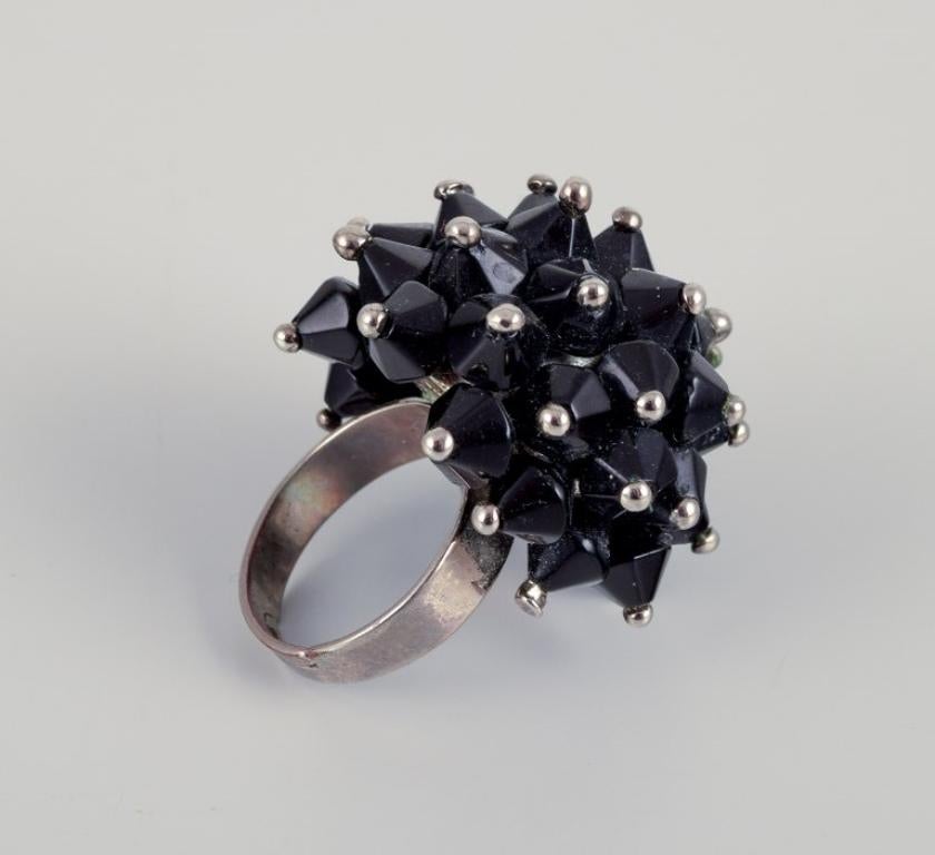 French jewelry artist. Five designer rings in plastic. 1960s/70s For Sale 5