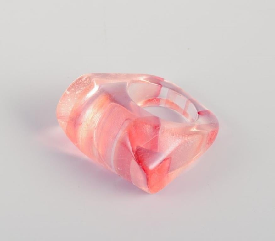 French jewelry artist. Five designer rings in plastic. Striped design. For Sale 4