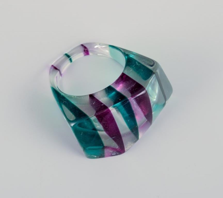 Artista francese di gioielli. Cinque anelli firmati. Design a righe. 1960/70s in vendita 1