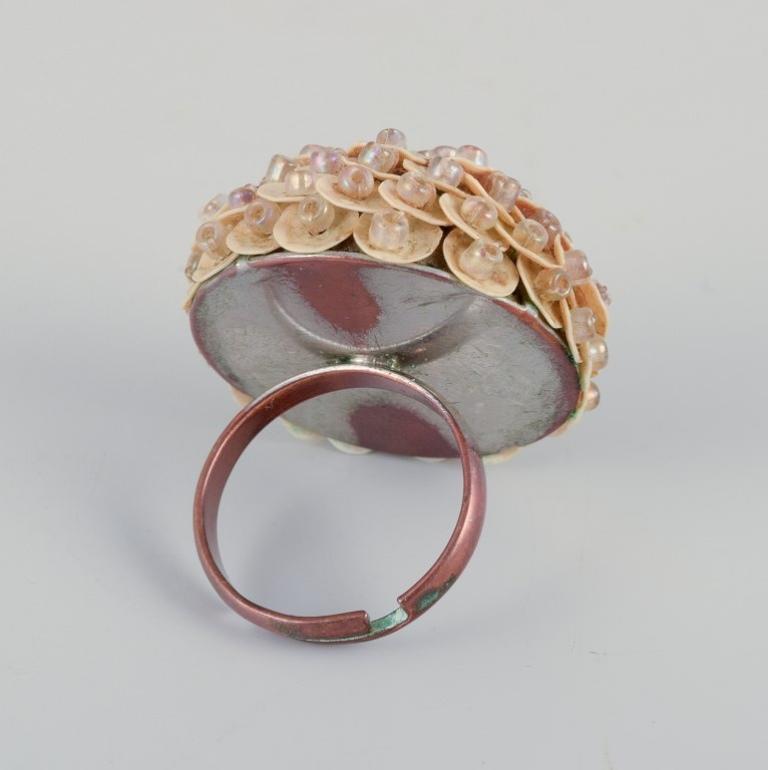 Artiste bijoutier français. Quatre anneaux design en métal et en plastique. Am designs/One. en vente 5