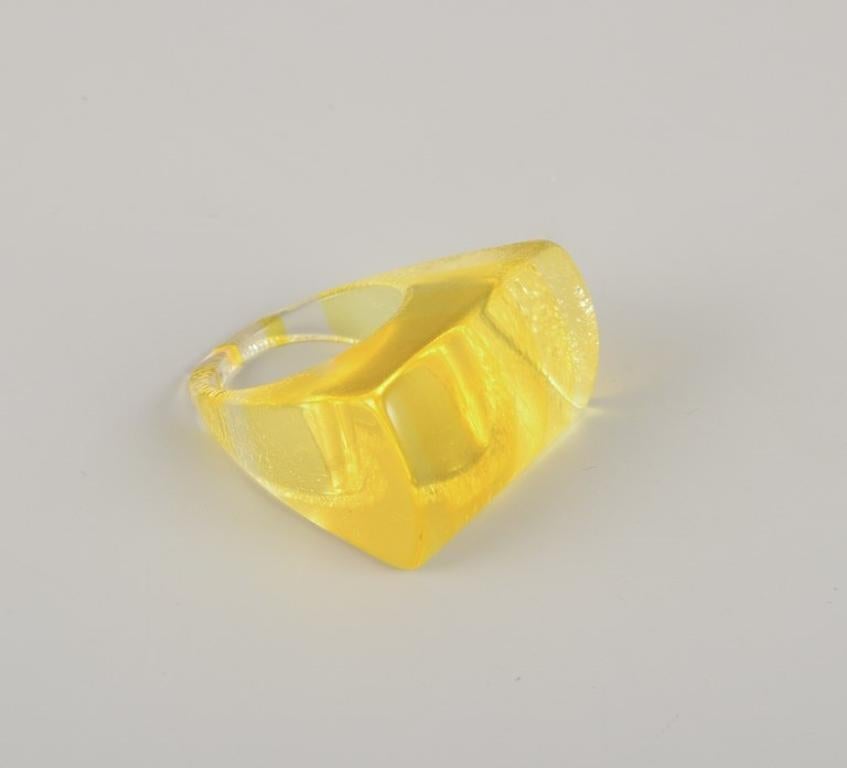 French jewelry artist. Four striped plastic designer rings.
Striped design with various colors.
1960s/70s.
In excellent condition.
Dimensions: 15.5 mm - 17.5 mm.
US size approximately 5 - 7.
