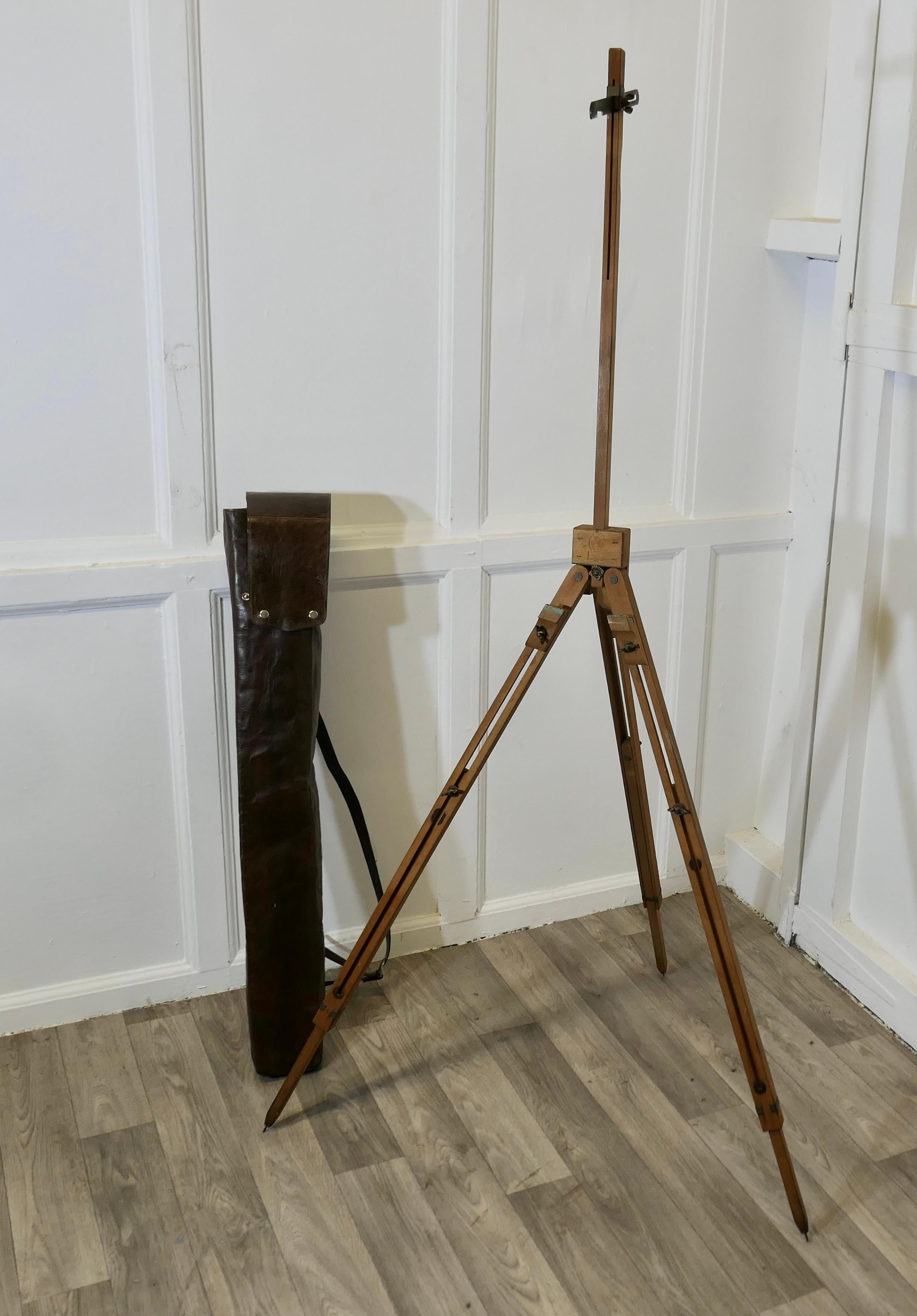French Jullian Folding Field Work Easel In Leather Case In Good Condition In Godshill, Isle of Wight