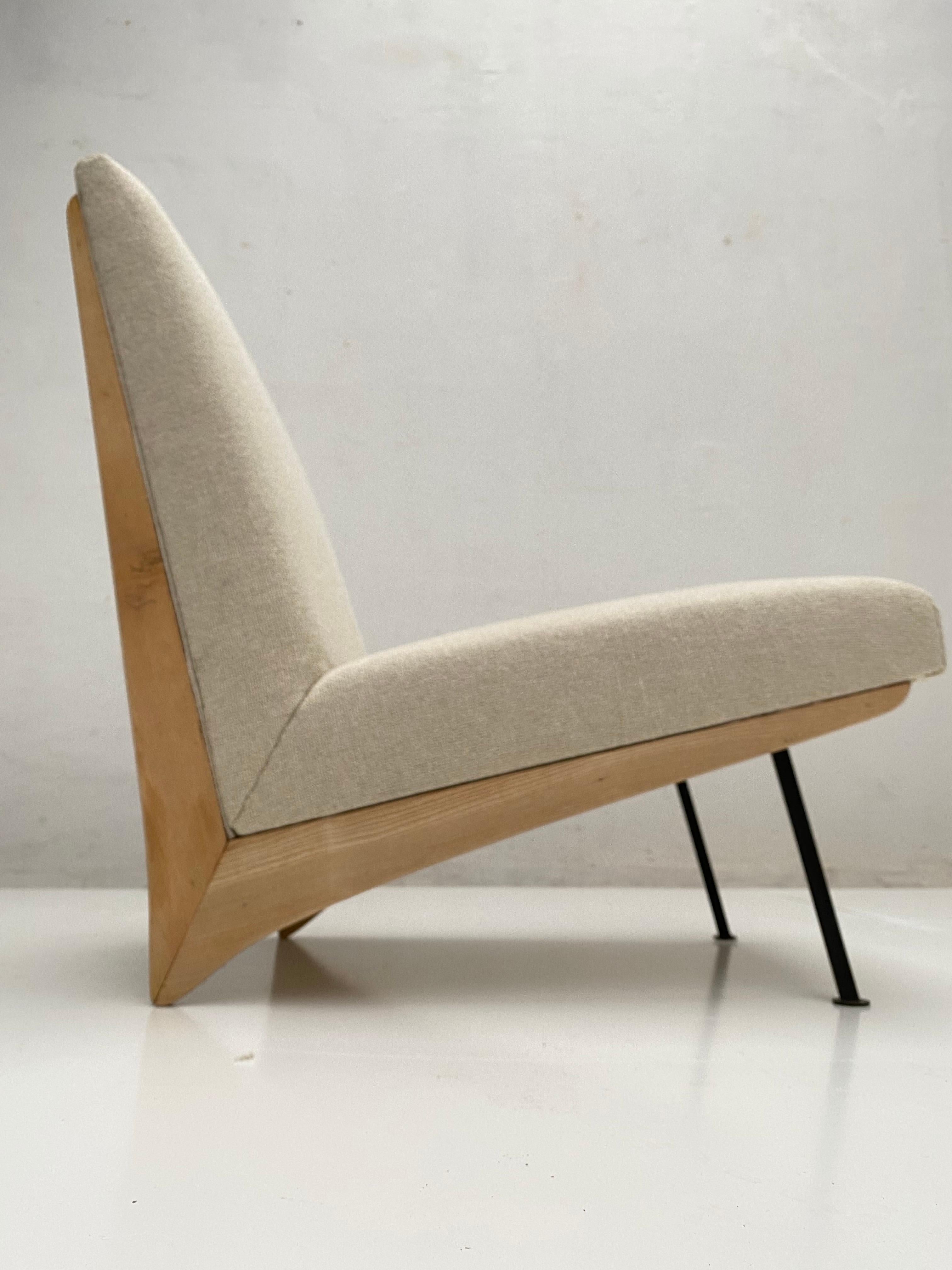 French 'Kangourou' Lounge Chair, 1950 In Good Condition In bergen op zoom, NL