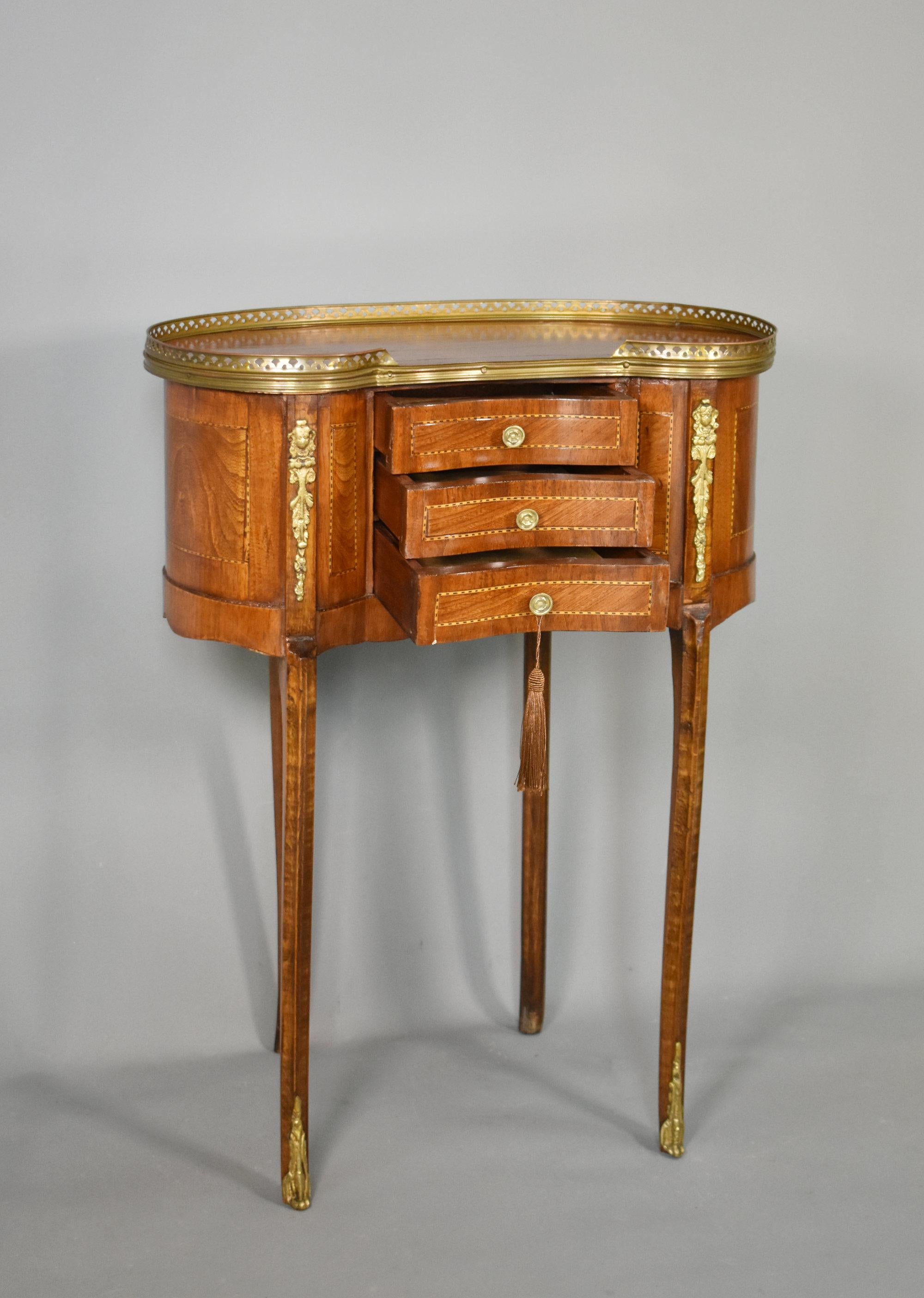 French Kidney-Shaped Side Table Louis XVI Style For Sale 6