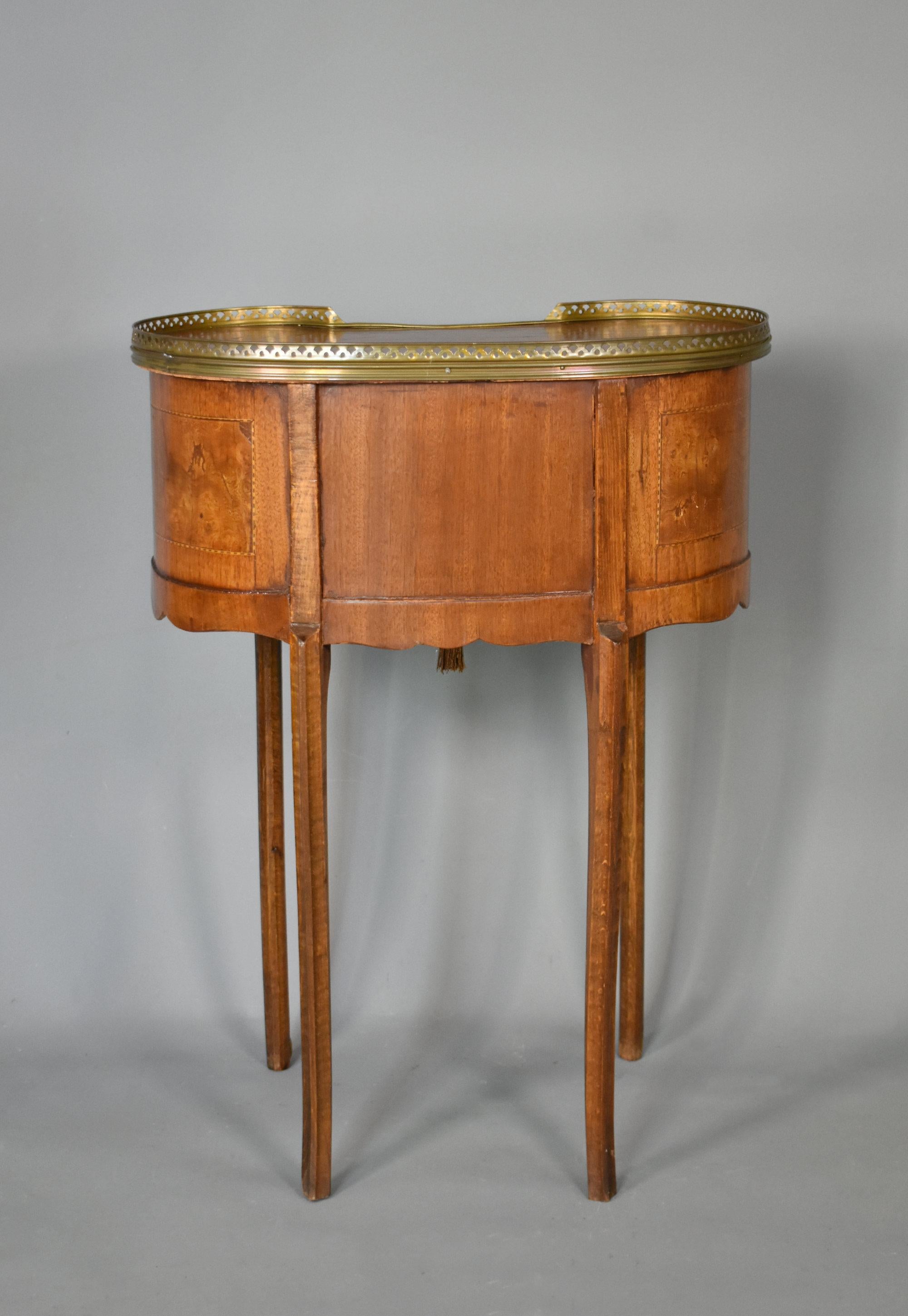 French Kidney-Shaped Side Table Louis XVI Style For Sale 8