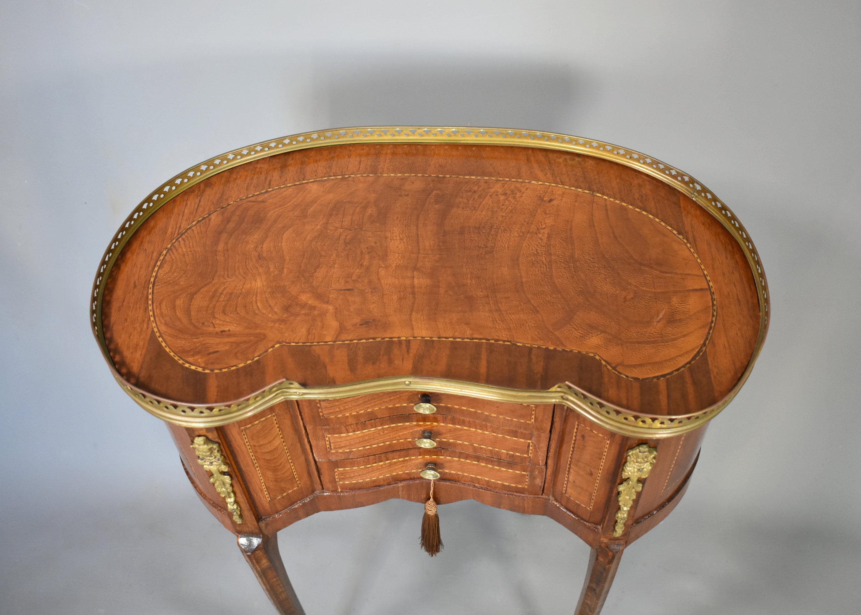 20th Century French Kidney-Shaped Side Table Louis XVI Style For Sale