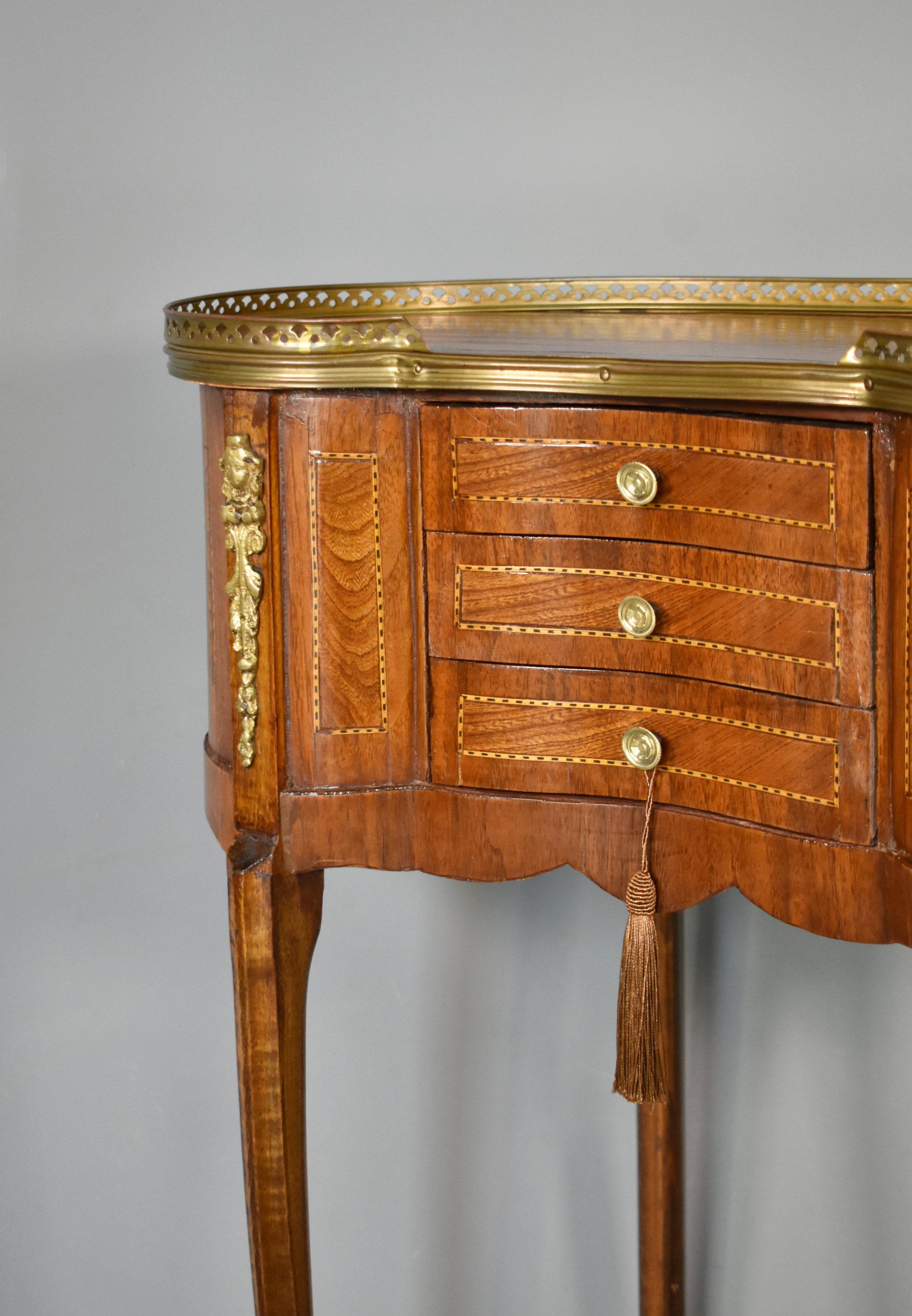 French Kidney-Shaped Side Table Louis XVI Style For Sale 3
