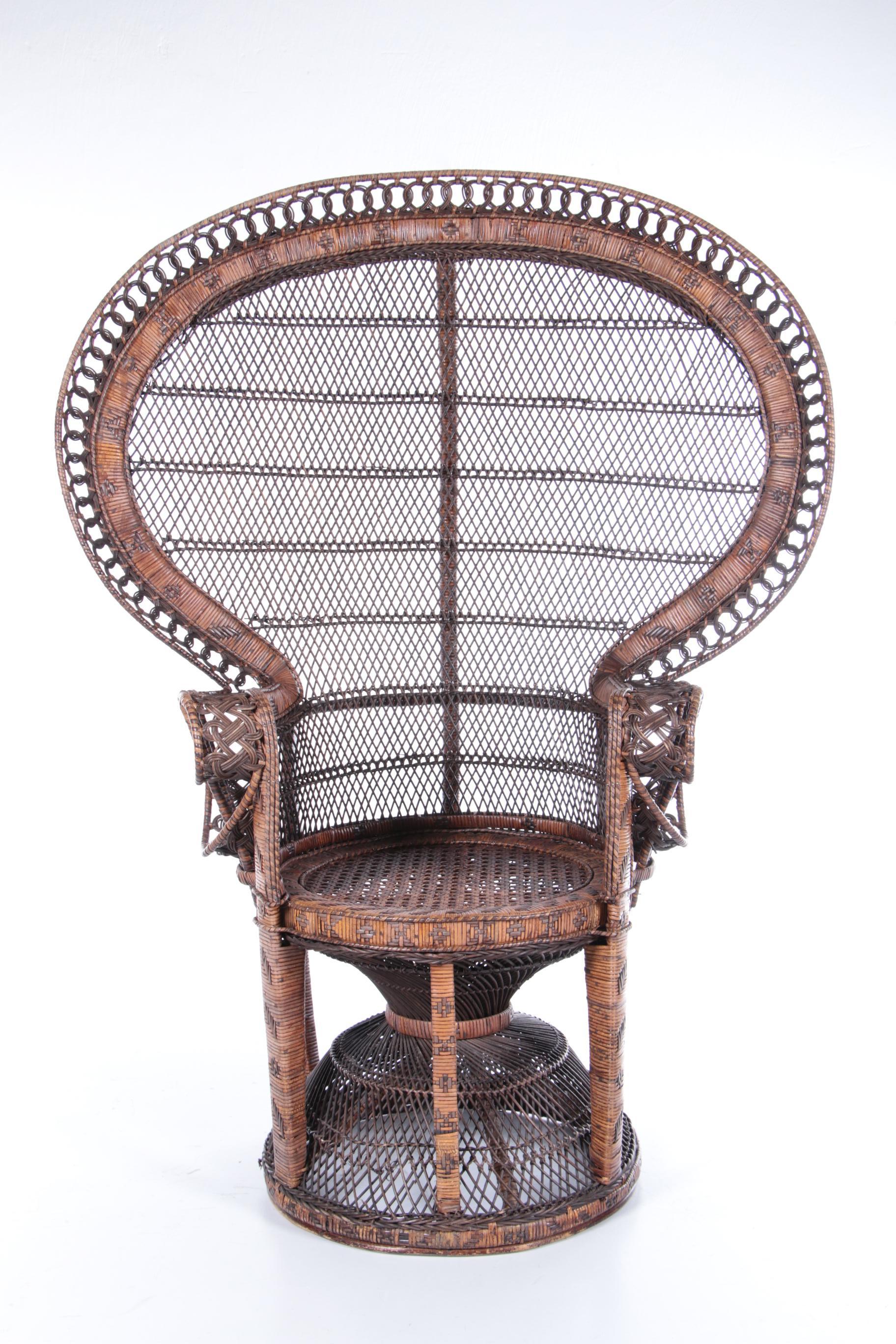 Mid-20th Century French King Sized Emmanuelle Peacock Chair, 1960s