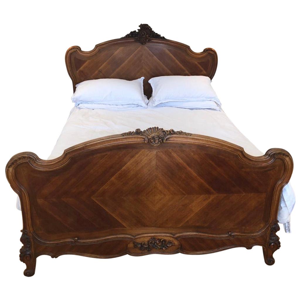 French King-Size Late 19th Century Louis XV Style Bed in Walnut