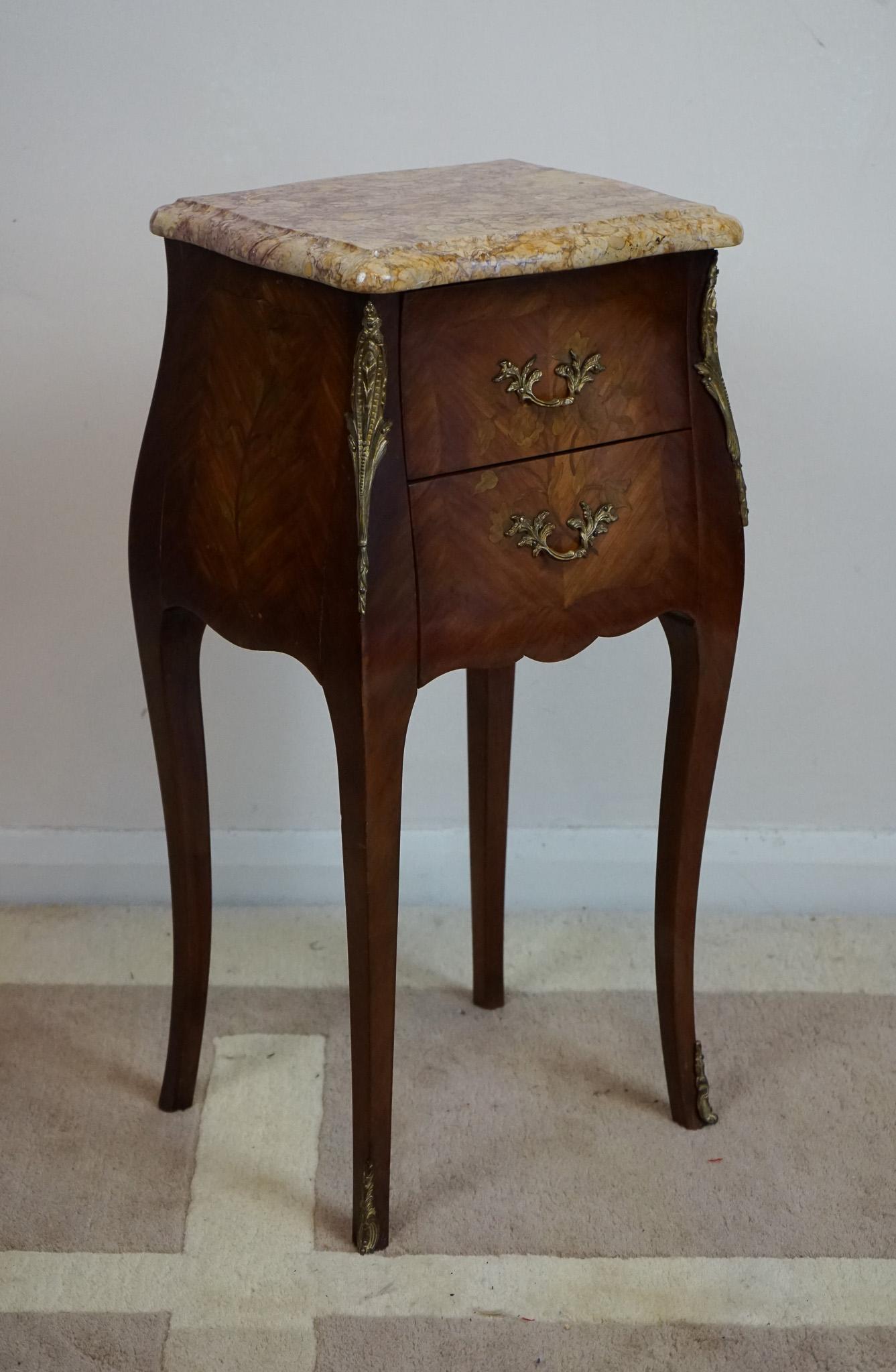 French Kingwood and Floral Marquetry Inlaid Bedside Chest with Marble Top For Sale 5