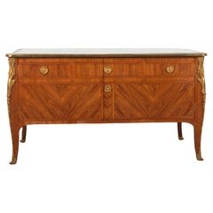 Bureau francés del siglo XX de madera de rey y ormolu Plat