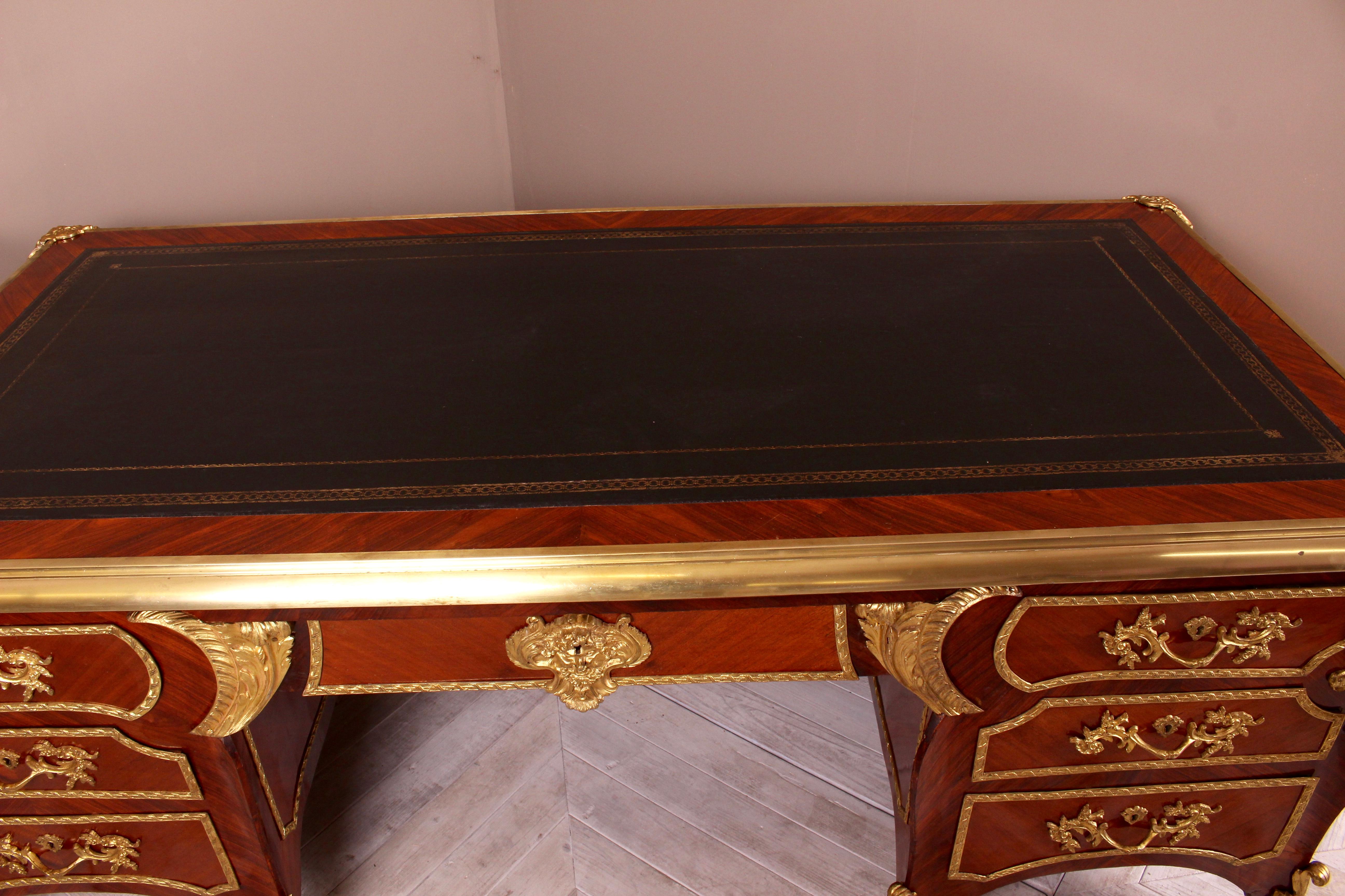 French Kingwood and Ormolu Bureau Plat Late 19th Century by Au Gros Chene, Paris For Sale 1