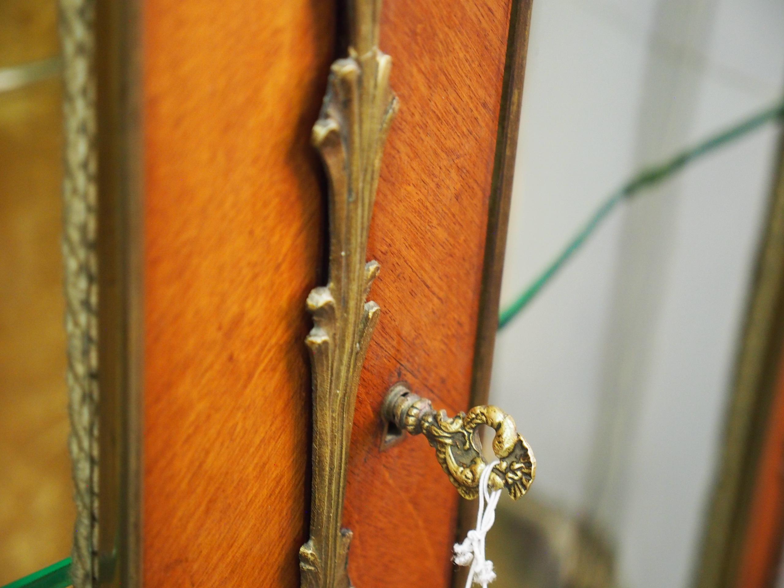 French Kingwood and Walnut Display Cabinet For Sale 6