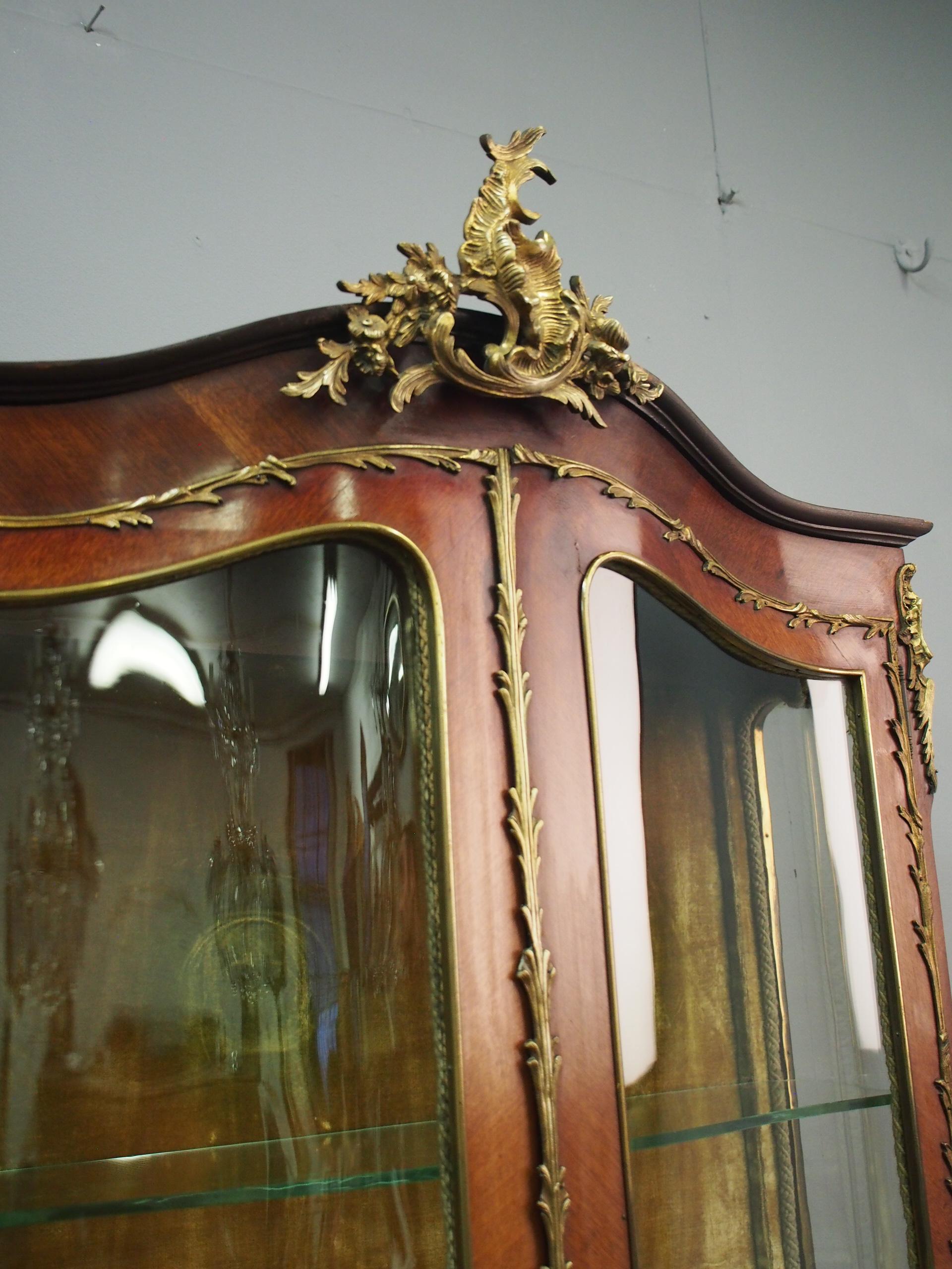 19th Century French Kingwood and Walnut Display Cabinet For Sale