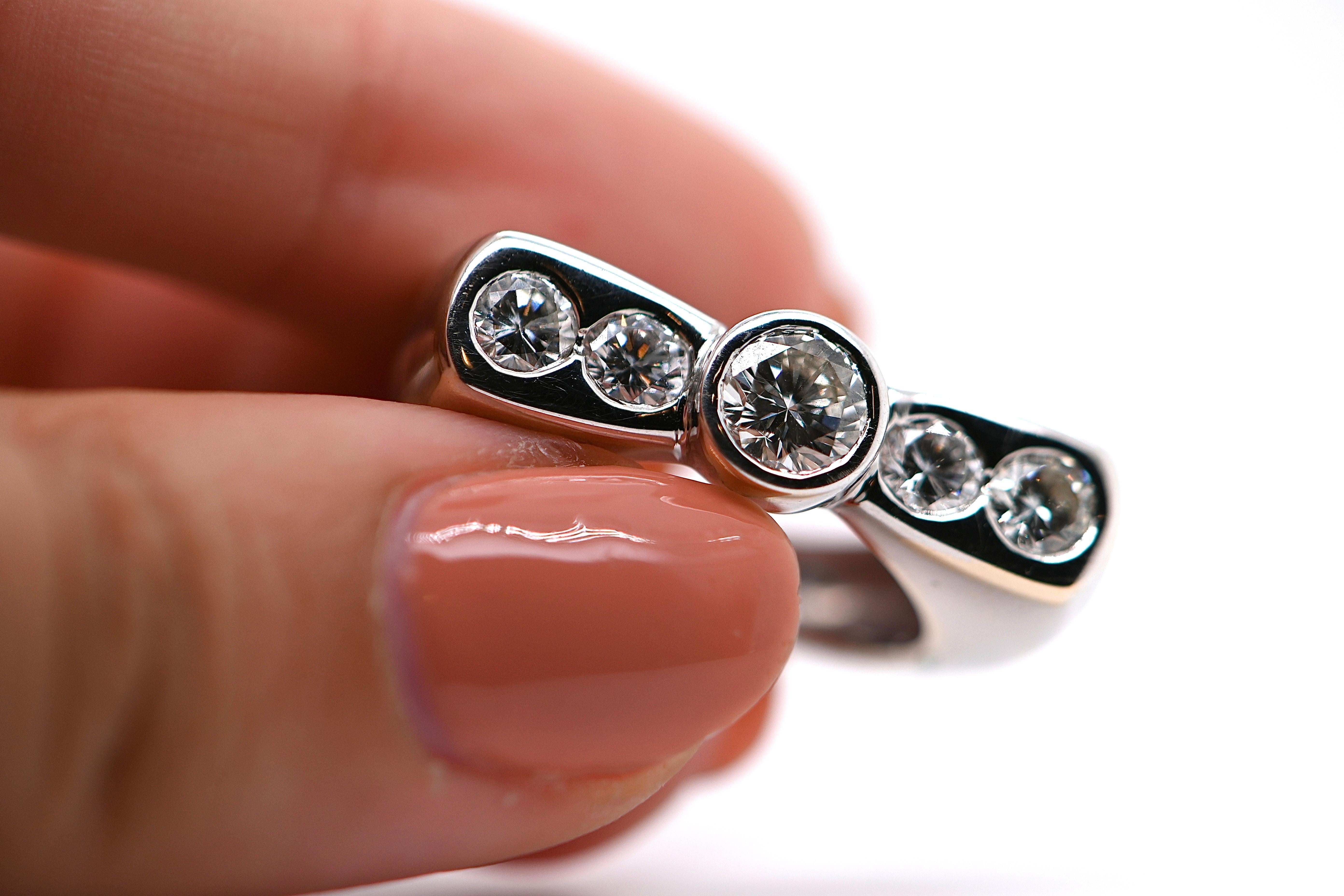 Brilliant Cut French Knot Ring  5 Diamonds 1.8 Karat White Gold 18 Karat For Sale