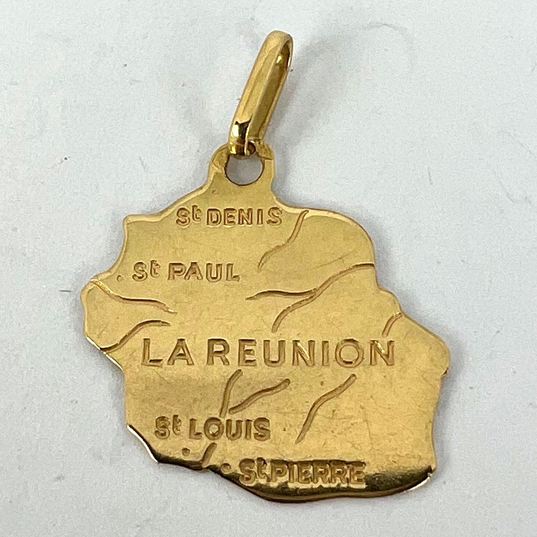 French La Reunion Island Map 18 Karat Yellow Gold Charm Pendant For Sale 8