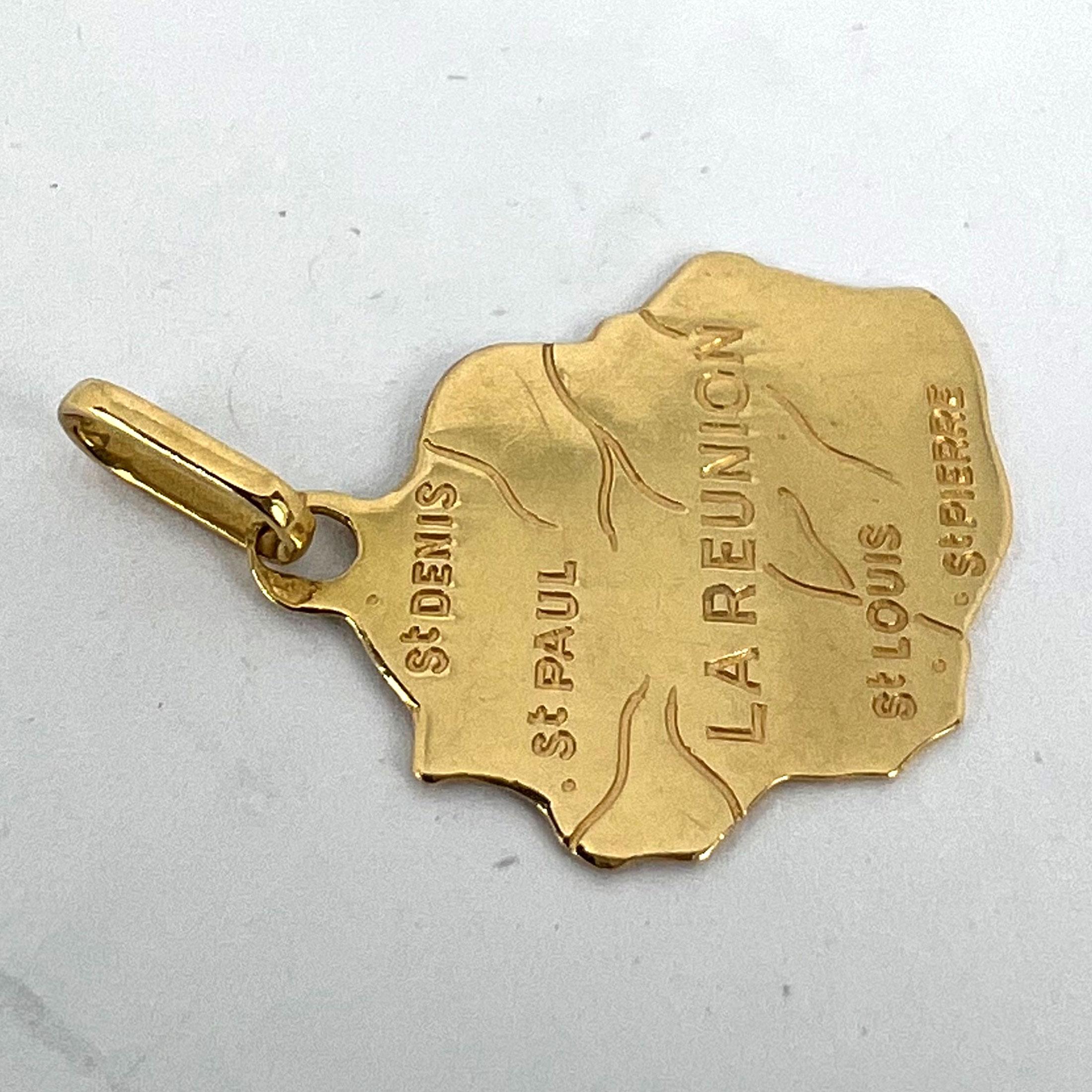 French La Reunion Island Map 18 Karat Yellow Gold Charm Pendant For Sale 10
