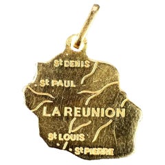 French La Reunion Island Map 18 Karat Yellow Gold Charm Pendant