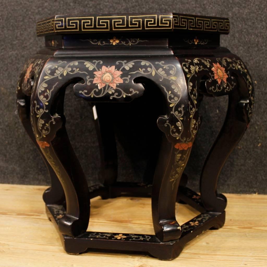 Late 20th Century 20th Century French Lacquered and Painted Wooden Chinoiserie Side Table, 1970 For Sale