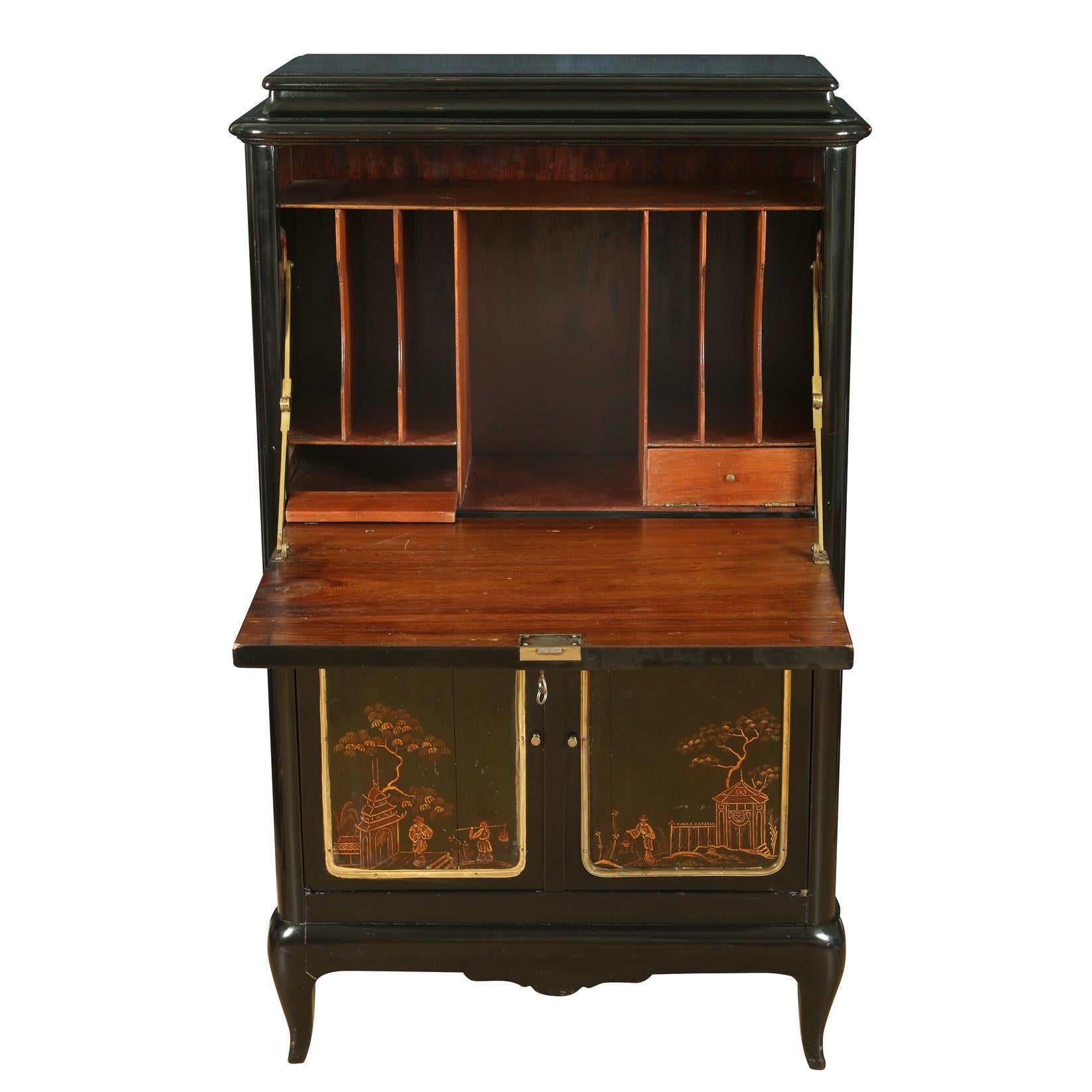 French Lacquered Chinoiserie Secretary In Good Condition In Locust Valley, NY