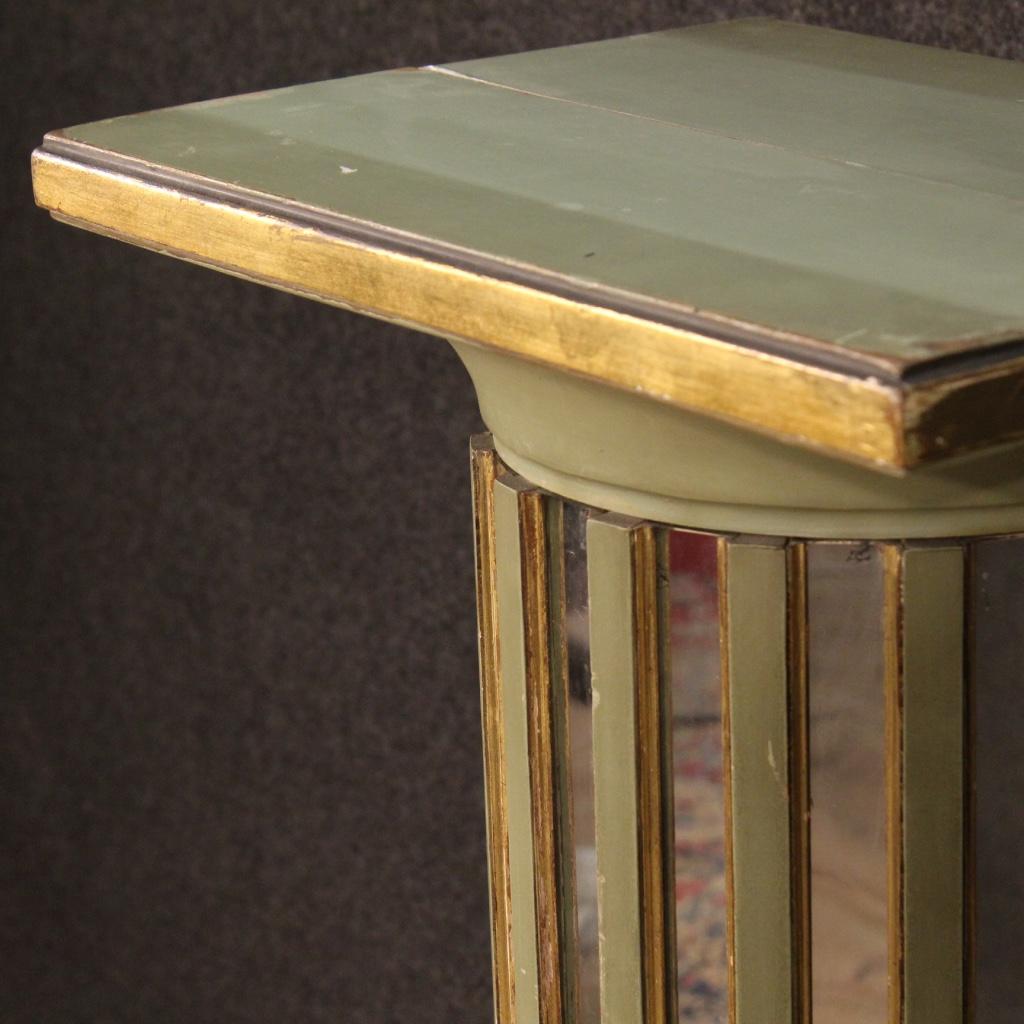 French Lacquered Column with Mirrors, 20th Century In Good Condition For Sale In London, GB