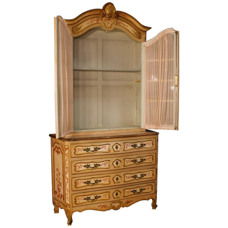 French Lacquered, Painted and Gilded Showcase, 20th Century For Sale
