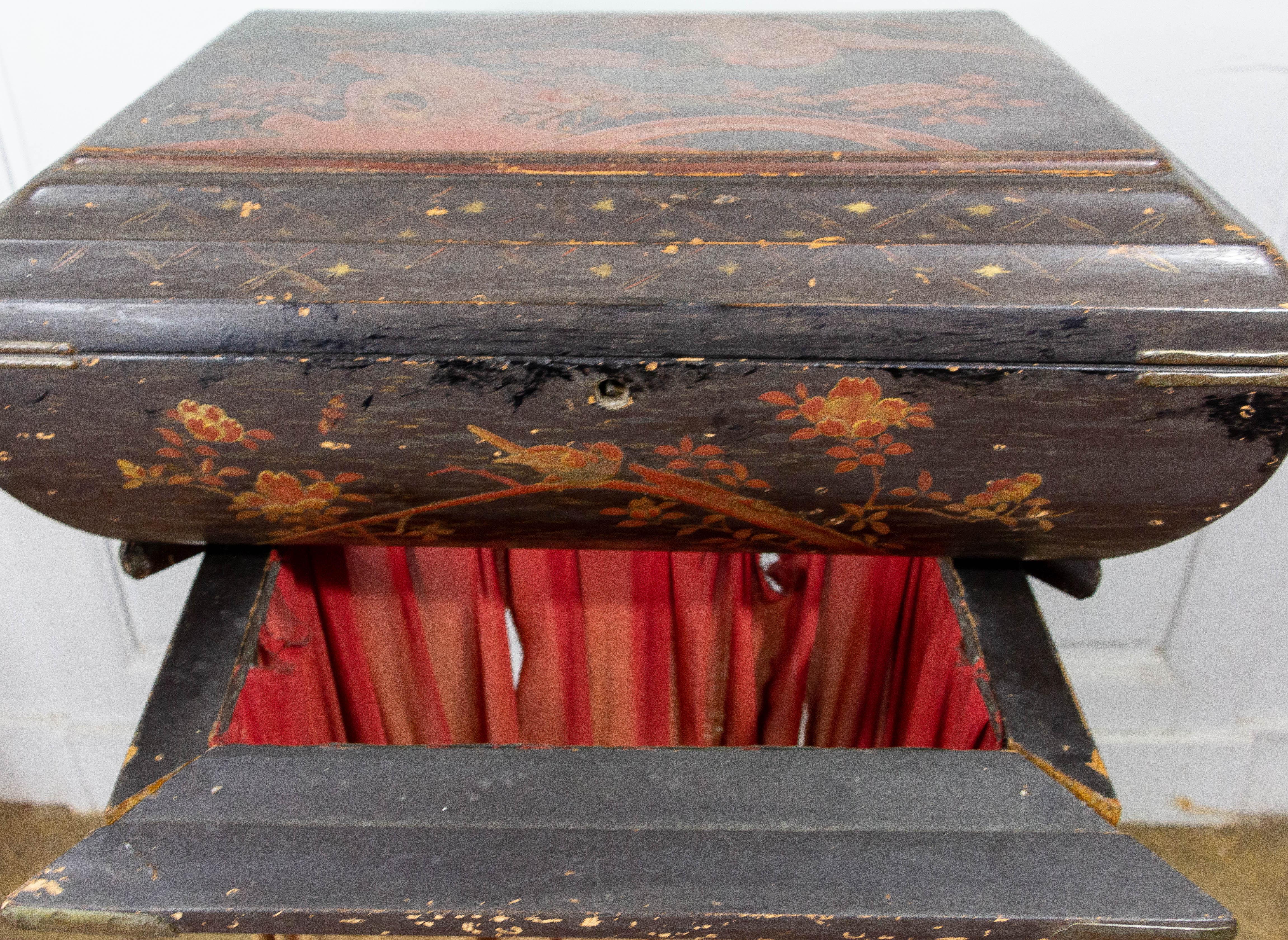 Lacquer French lacquered Work table Side table Worker Accordion Sewing Cabinet, 19th C For Sale